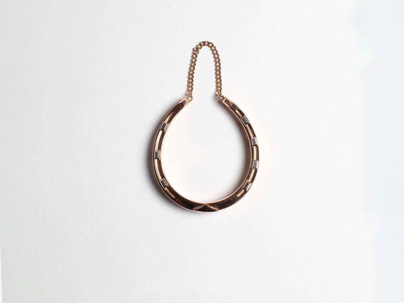 HORSESHOE BANGLE IN 15kt GOLD