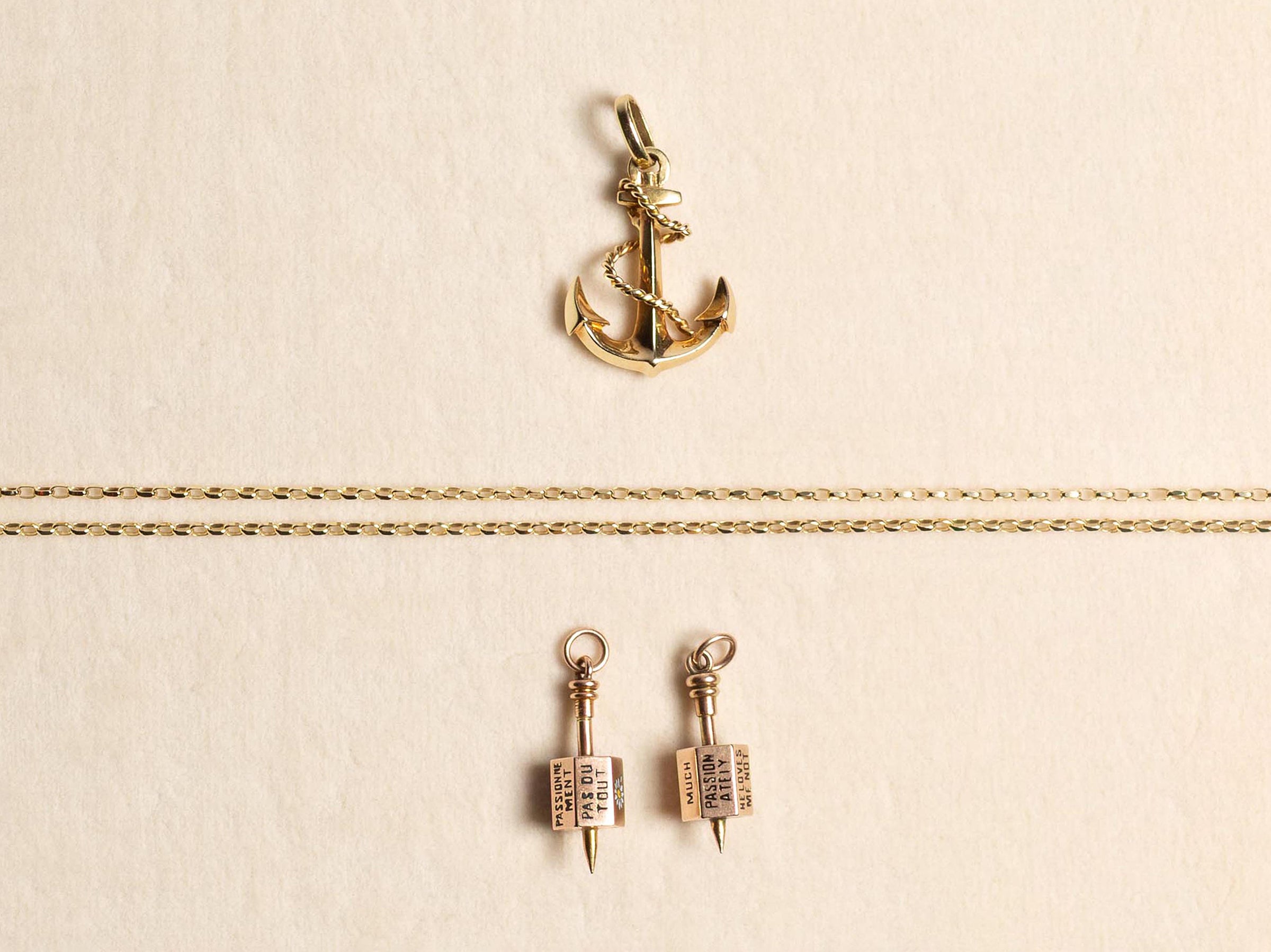 ANCHOR PENDANT IN 8K GOLD