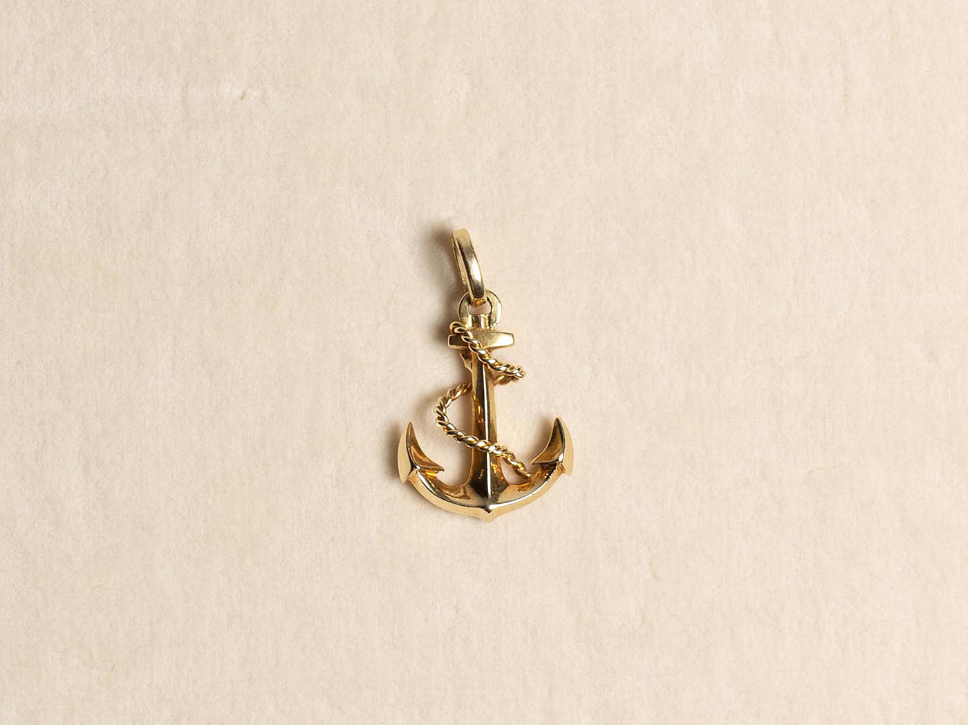 ANCHOR PENDANT IN 8K GOLD