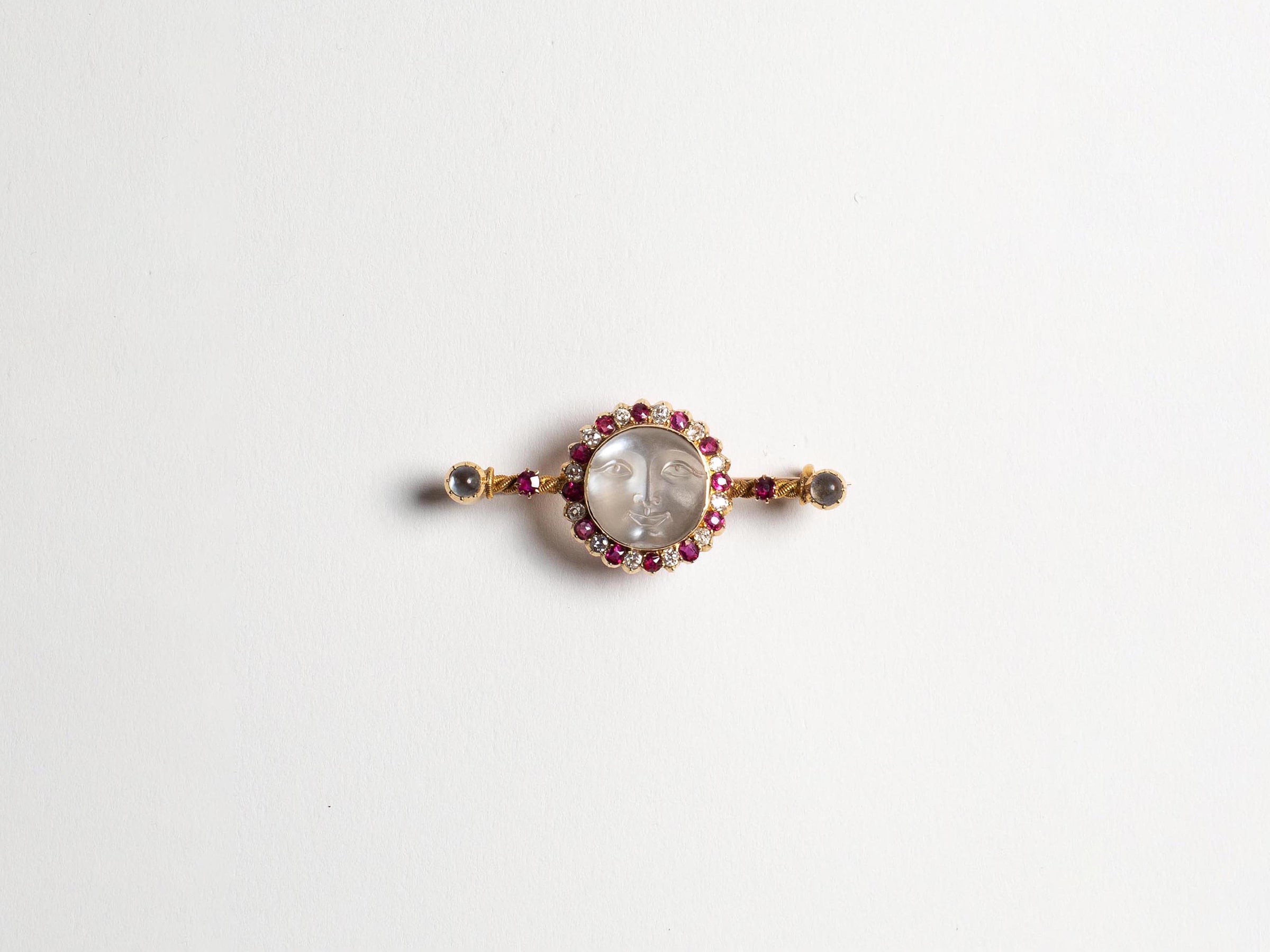 MOONFACE BROOCH IN 15kt GOLD