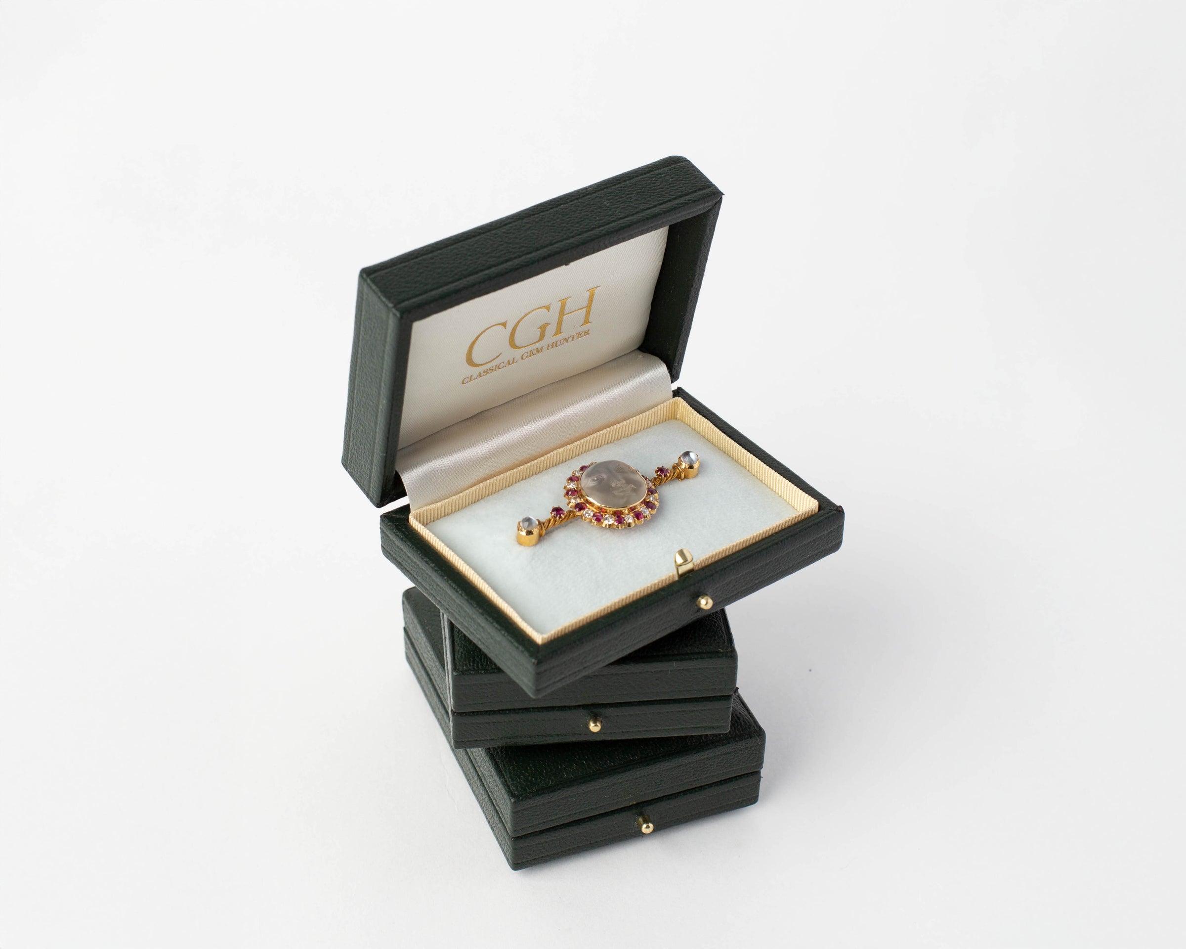 MOONFACE BROOCH IN 15kt GOLD