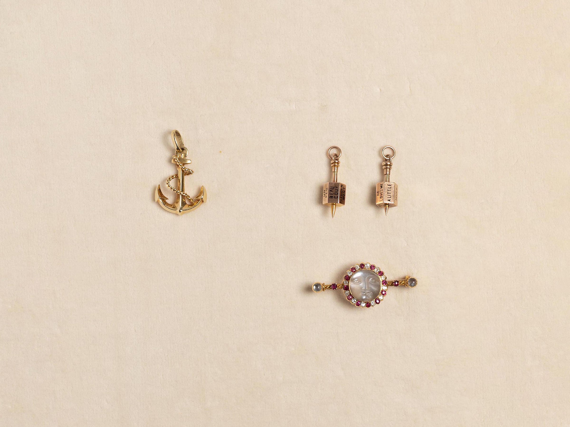 MOONFACE BROOCH IN 15kt GOLD