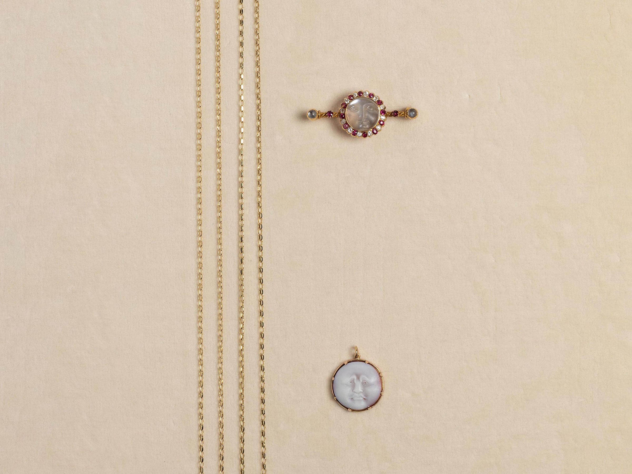 MOONFACE BROOCH IN 15kt GOLD