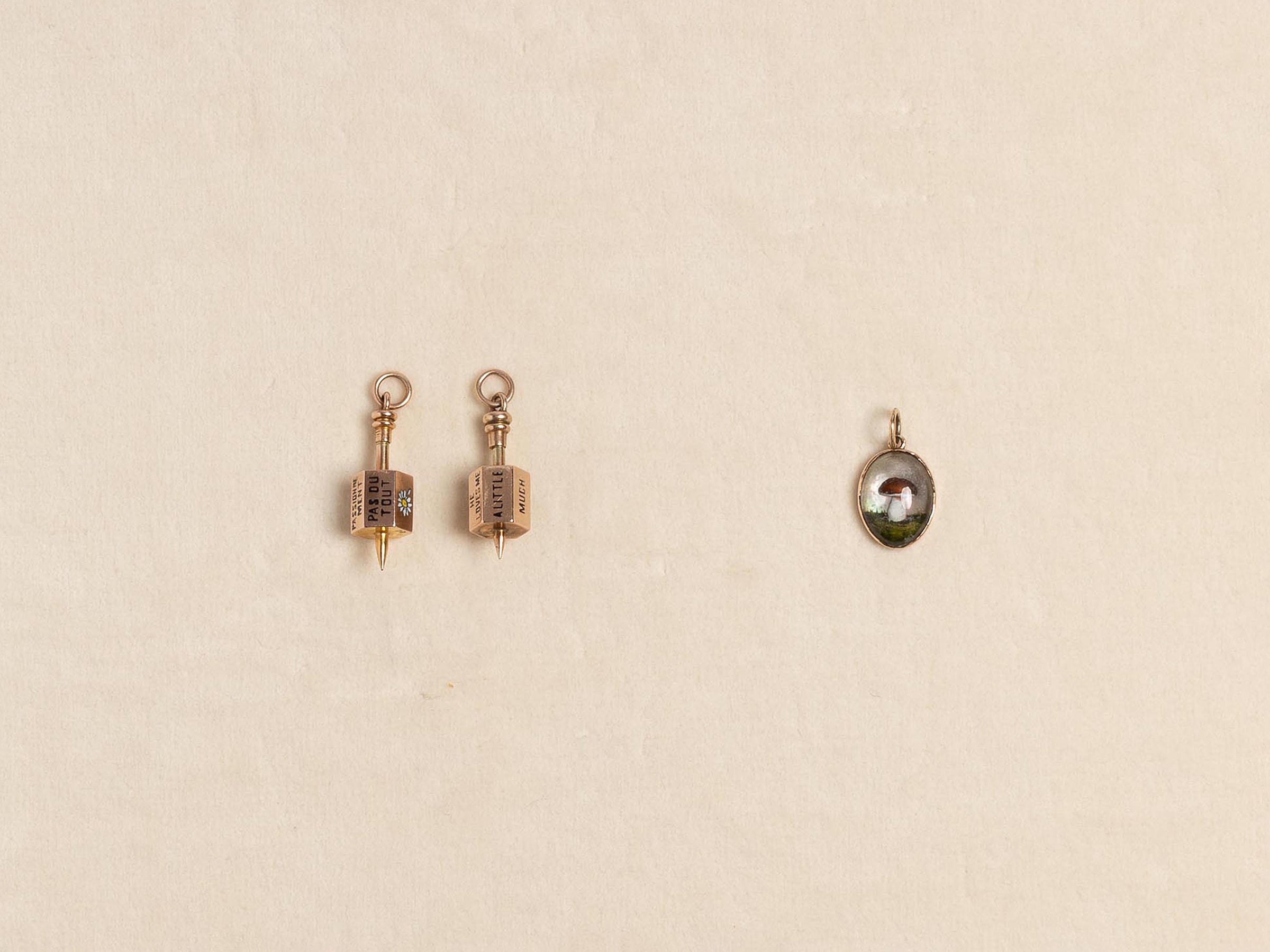 MUSHROOM PENDANT IN 14kt GOLD