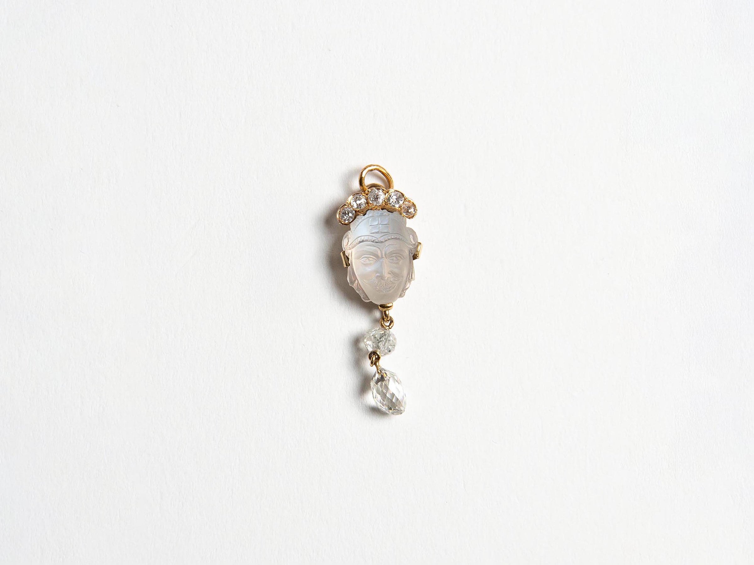 MOONSTONE DIAMOND PENDANT IN 18kt GOLD