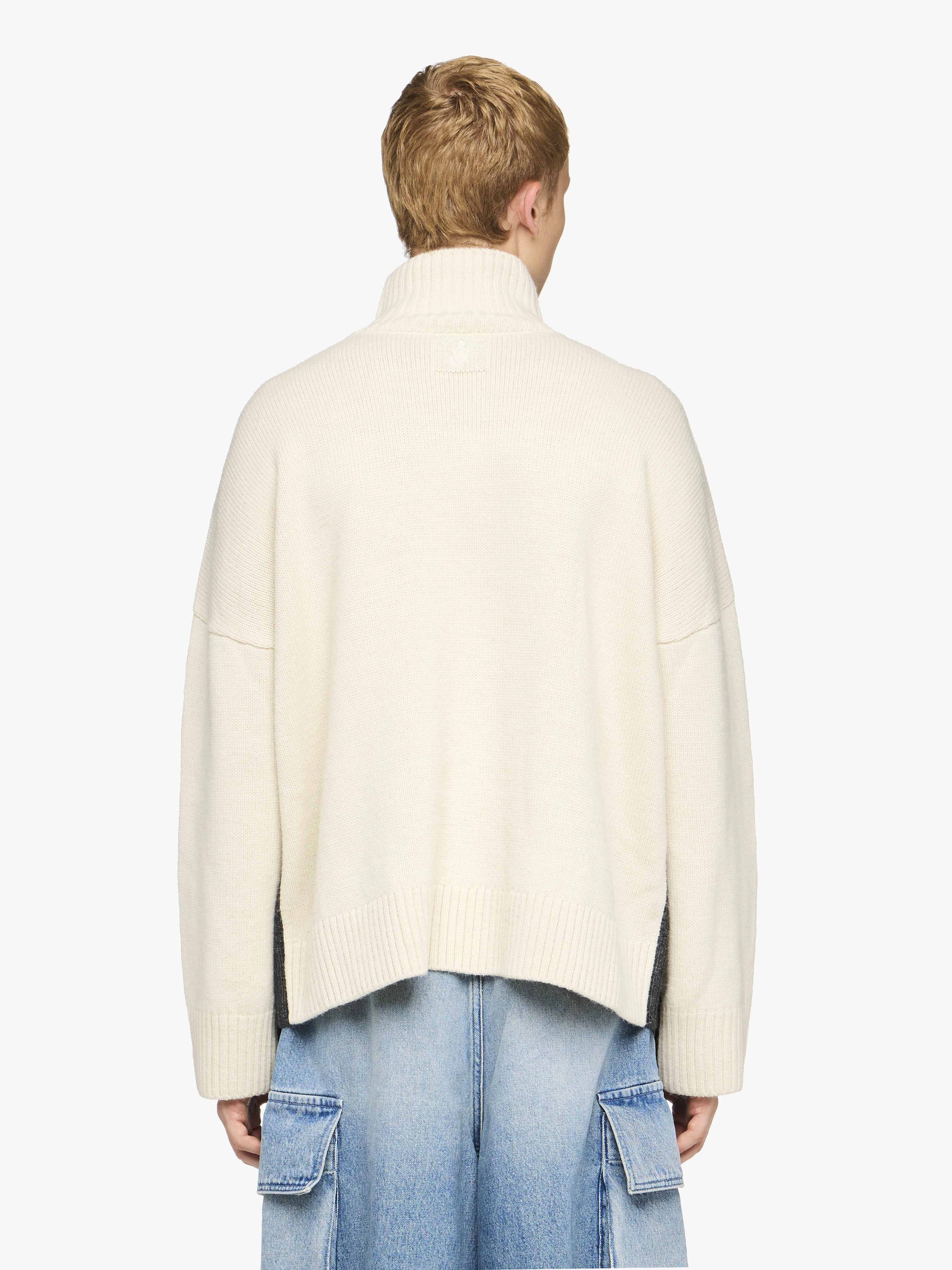 DUAL TONE - PATCH POCKET TURTLENECK SWEATER