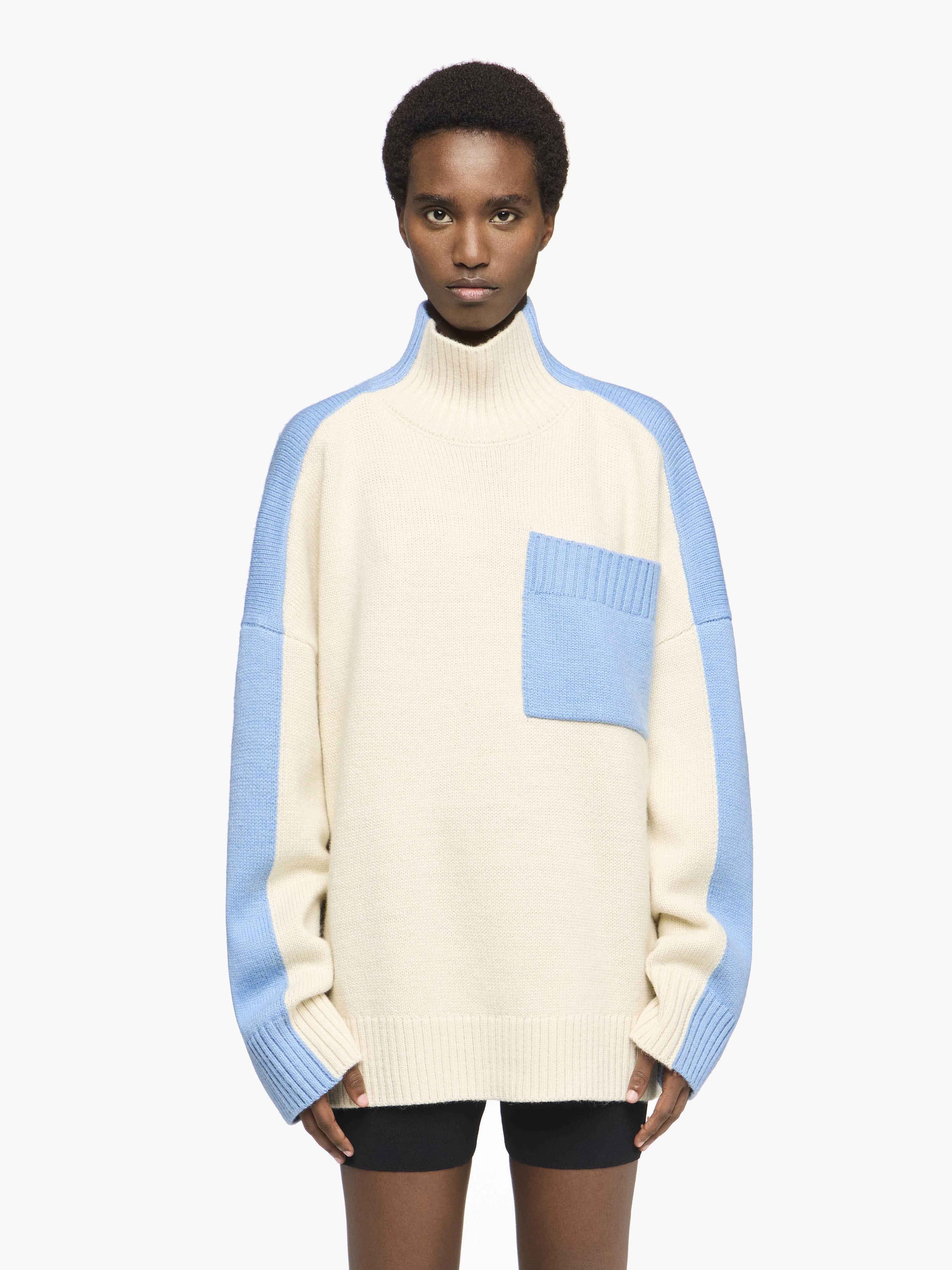 DUAL TONE - PATCH POCKET TURTLENECK SWEATER