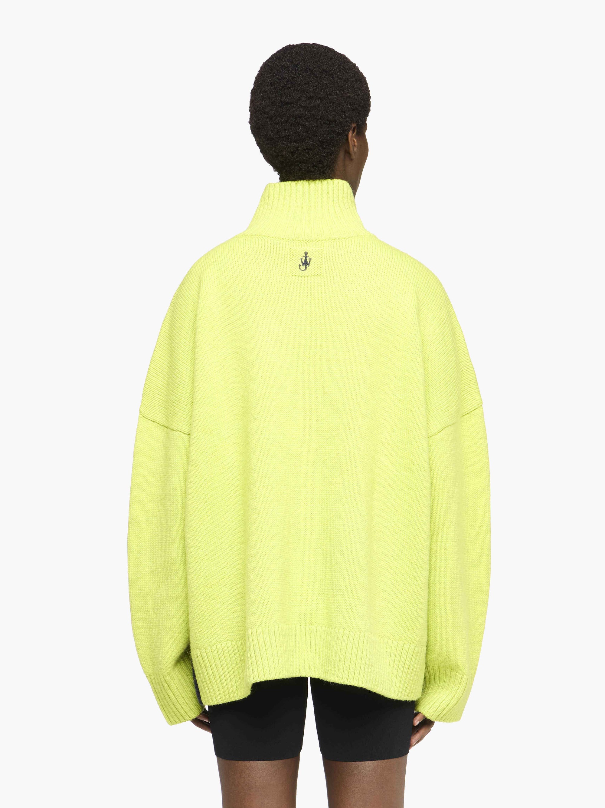 DUAL TONE - PATCH POCKET TURTLENECK SWEATER