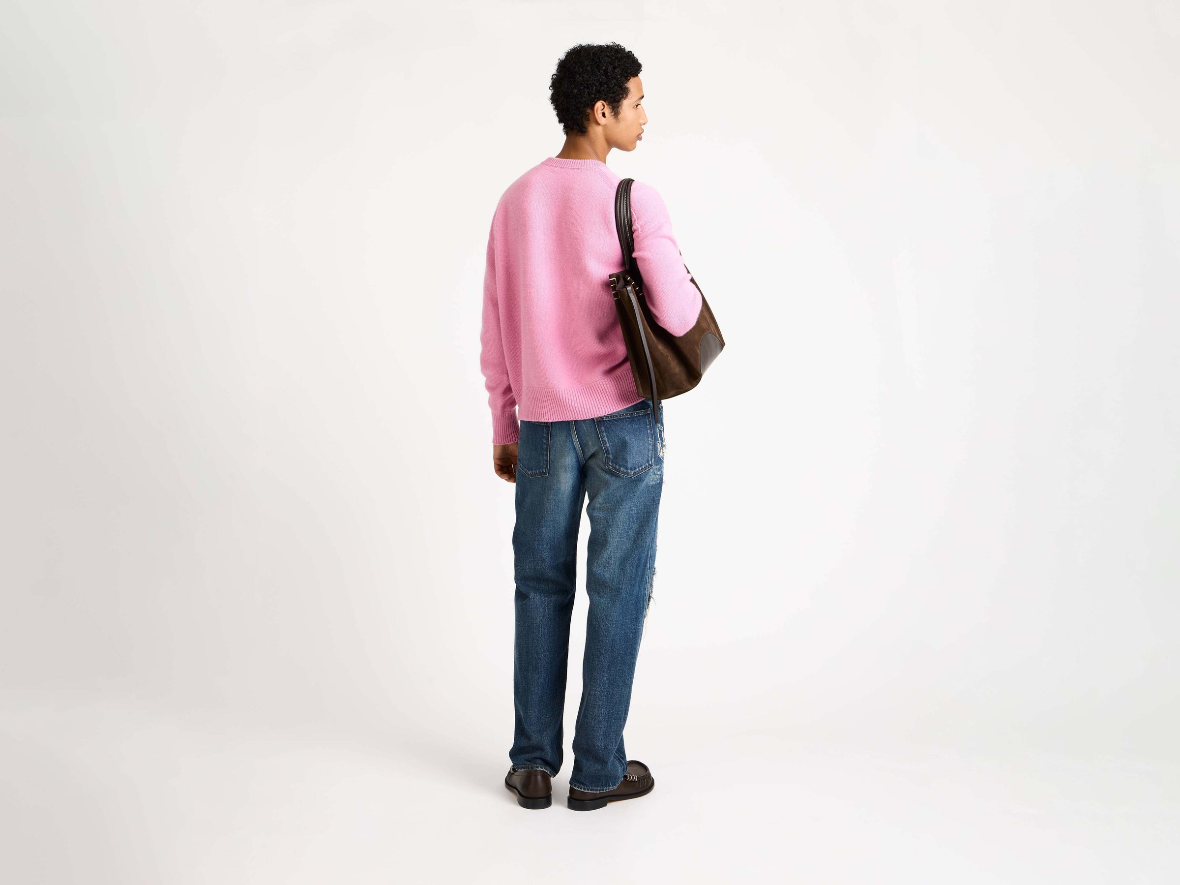 v neck jumper bubblegum 1 Model Back 4