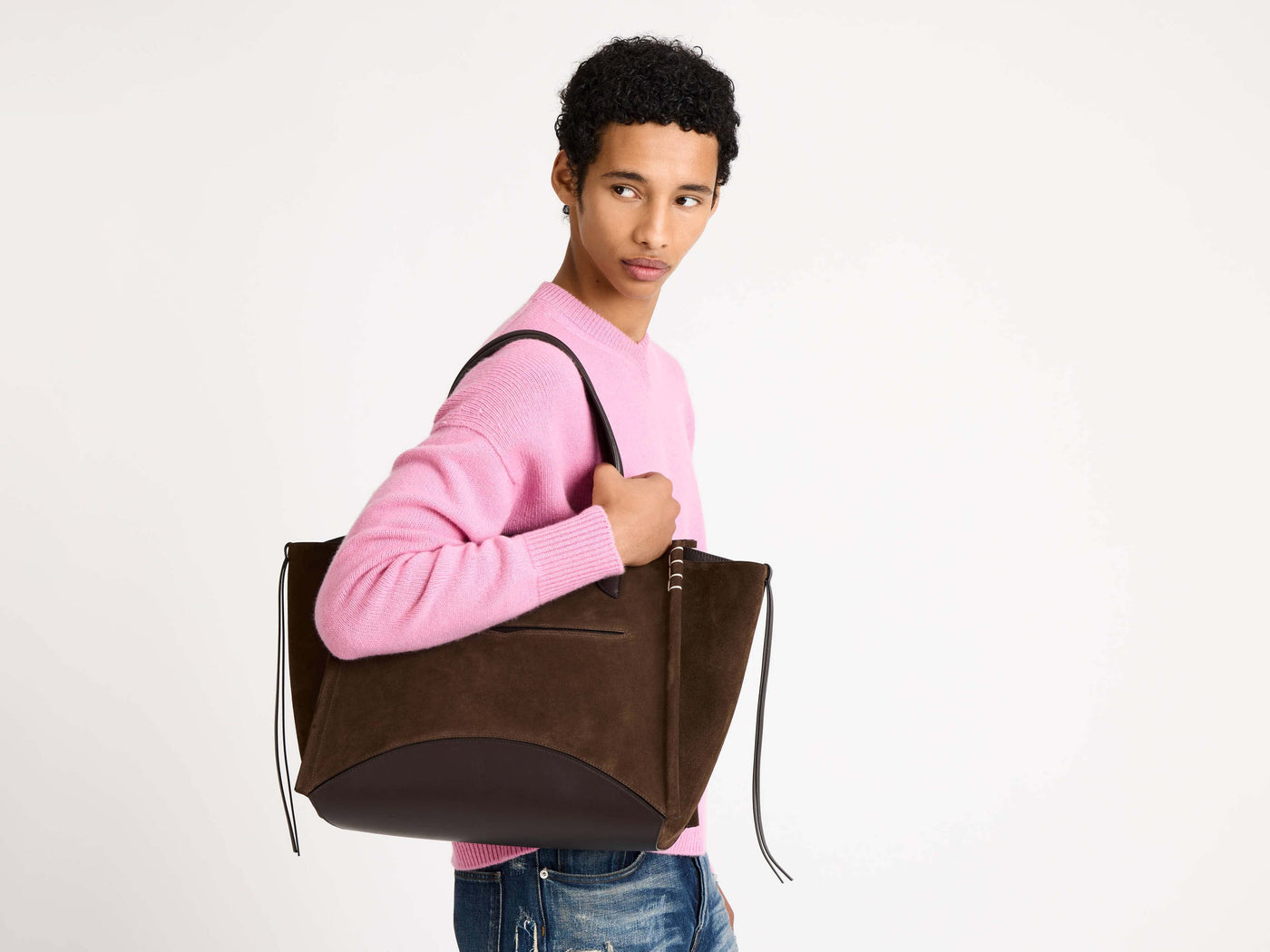 v neck jumper bubblegum 1 Model Back 2