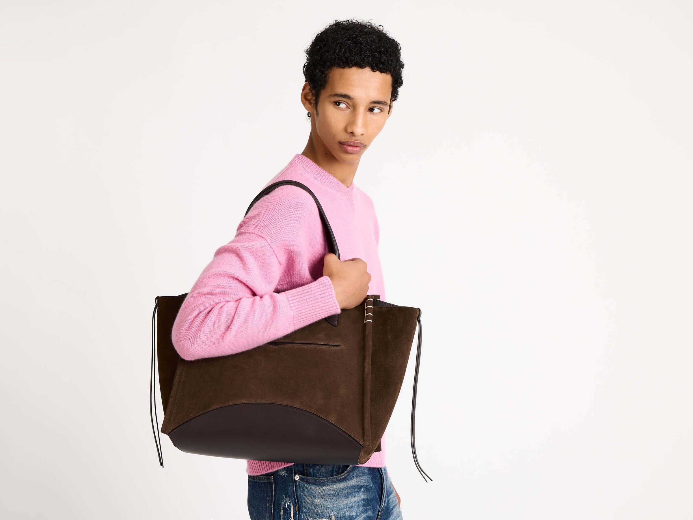 v neck jumper bubblegum 1 Model Back 2