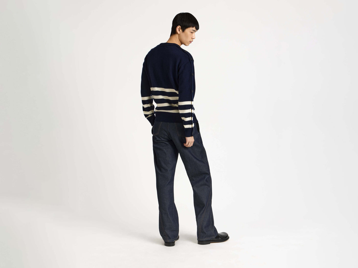 buttoned sleeve breton jumper navy Model Back 3