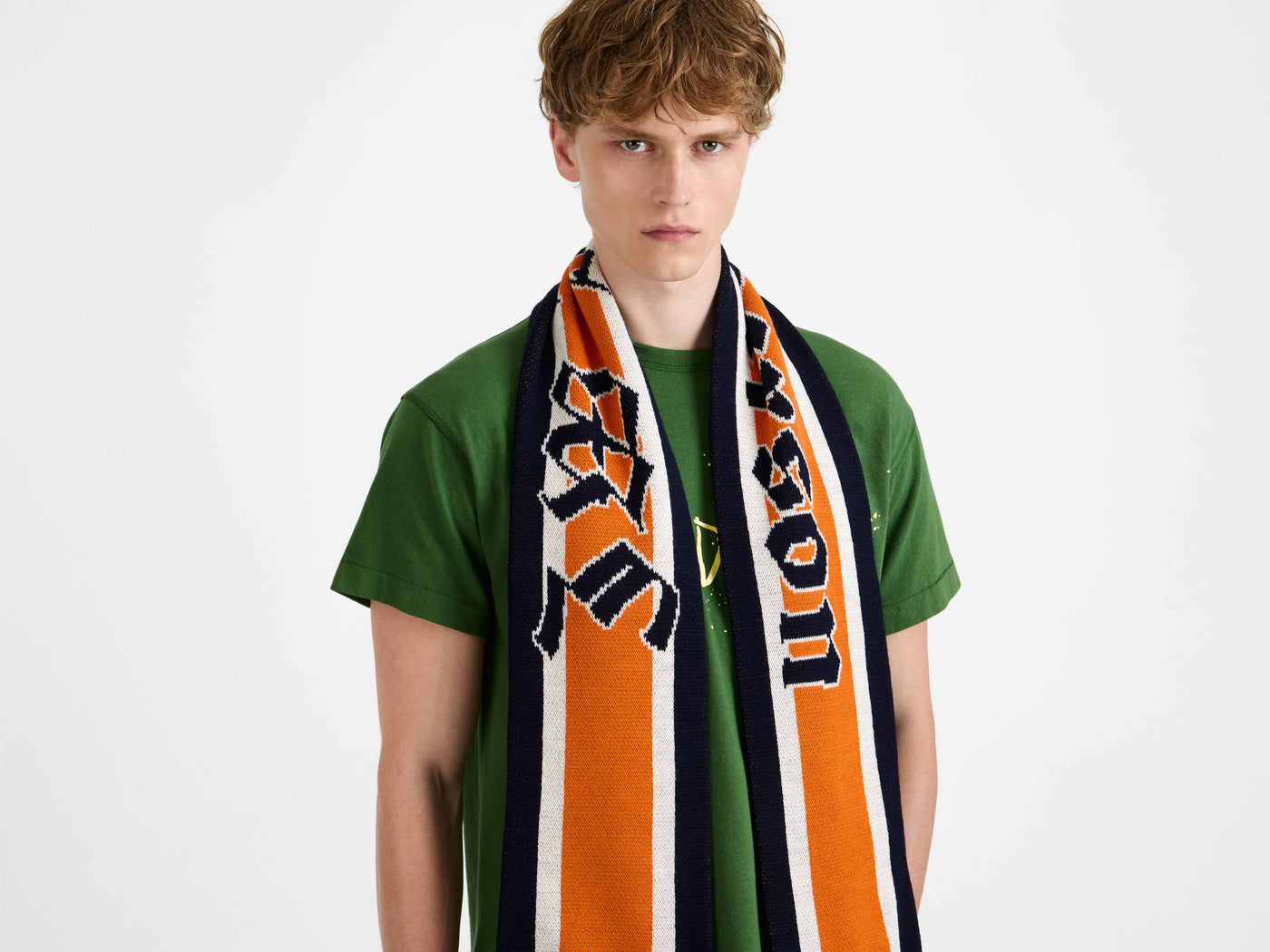 winner football scarf orange Model Detail 8