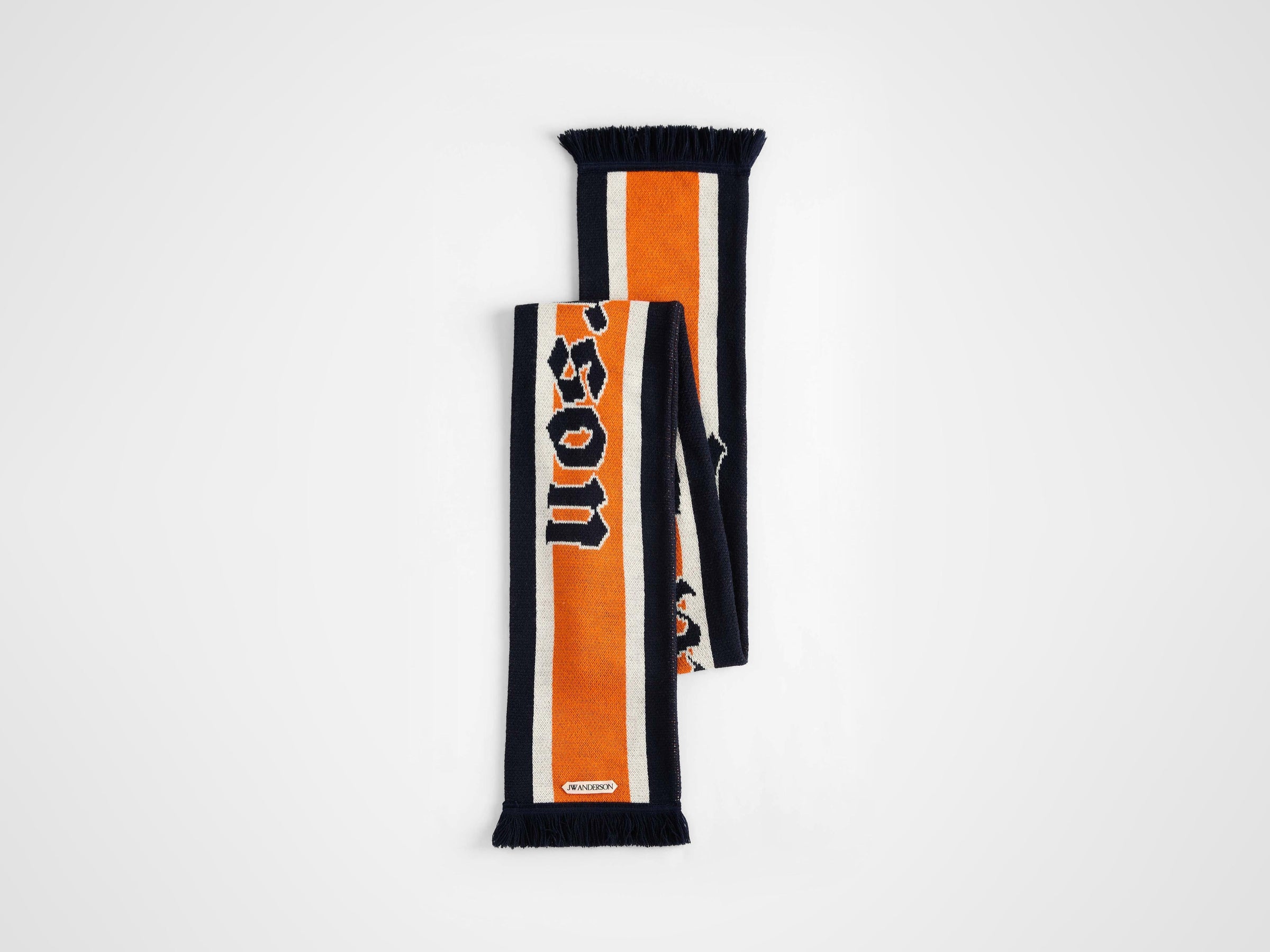 winner football scarf orange Product Front 2