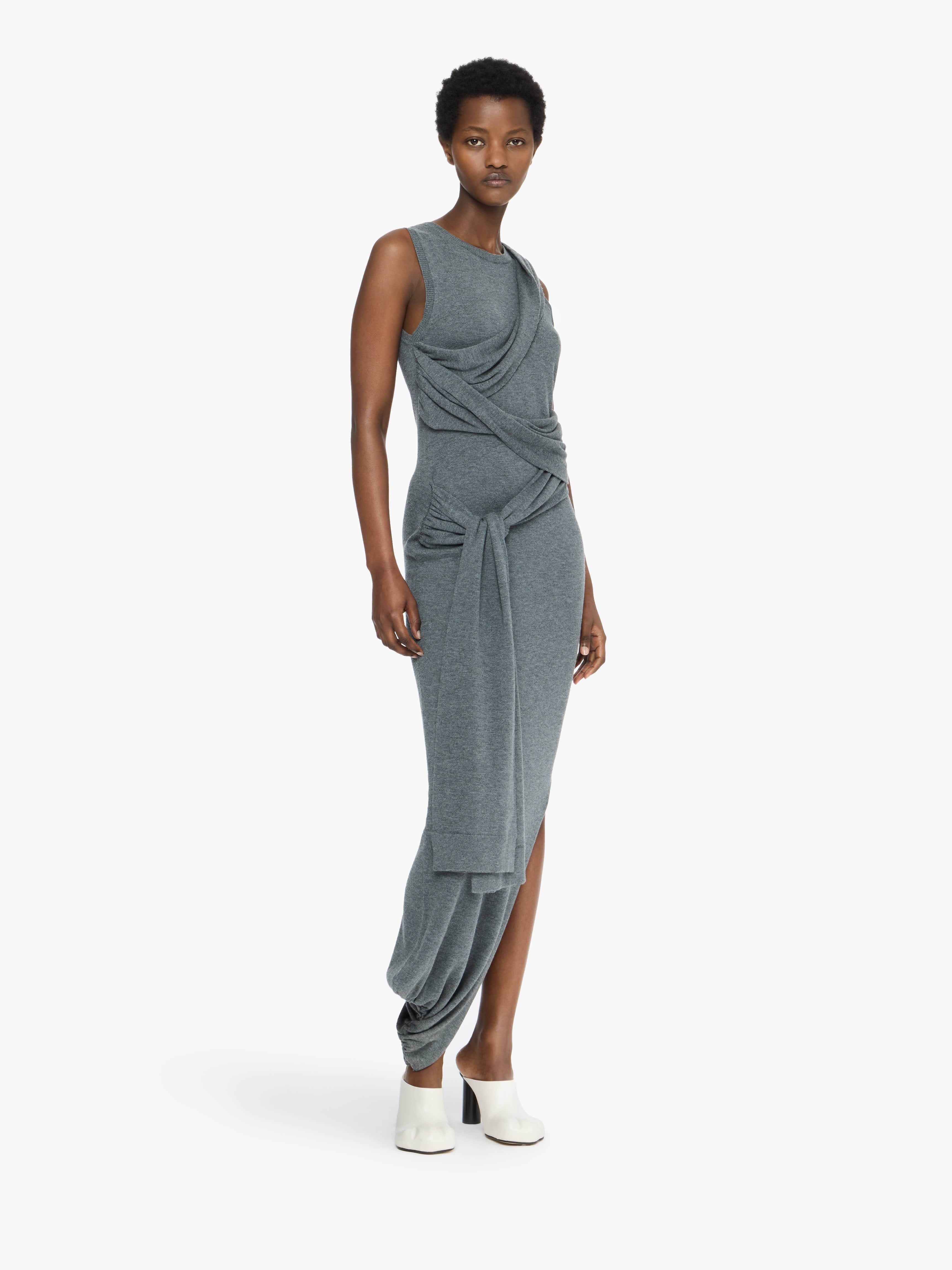 ワンピース J W ANDERSON TIE DETAIL SLEEVELESS DRESS TIE DETAIL SLEEVELESS DRESS – JW Anderson