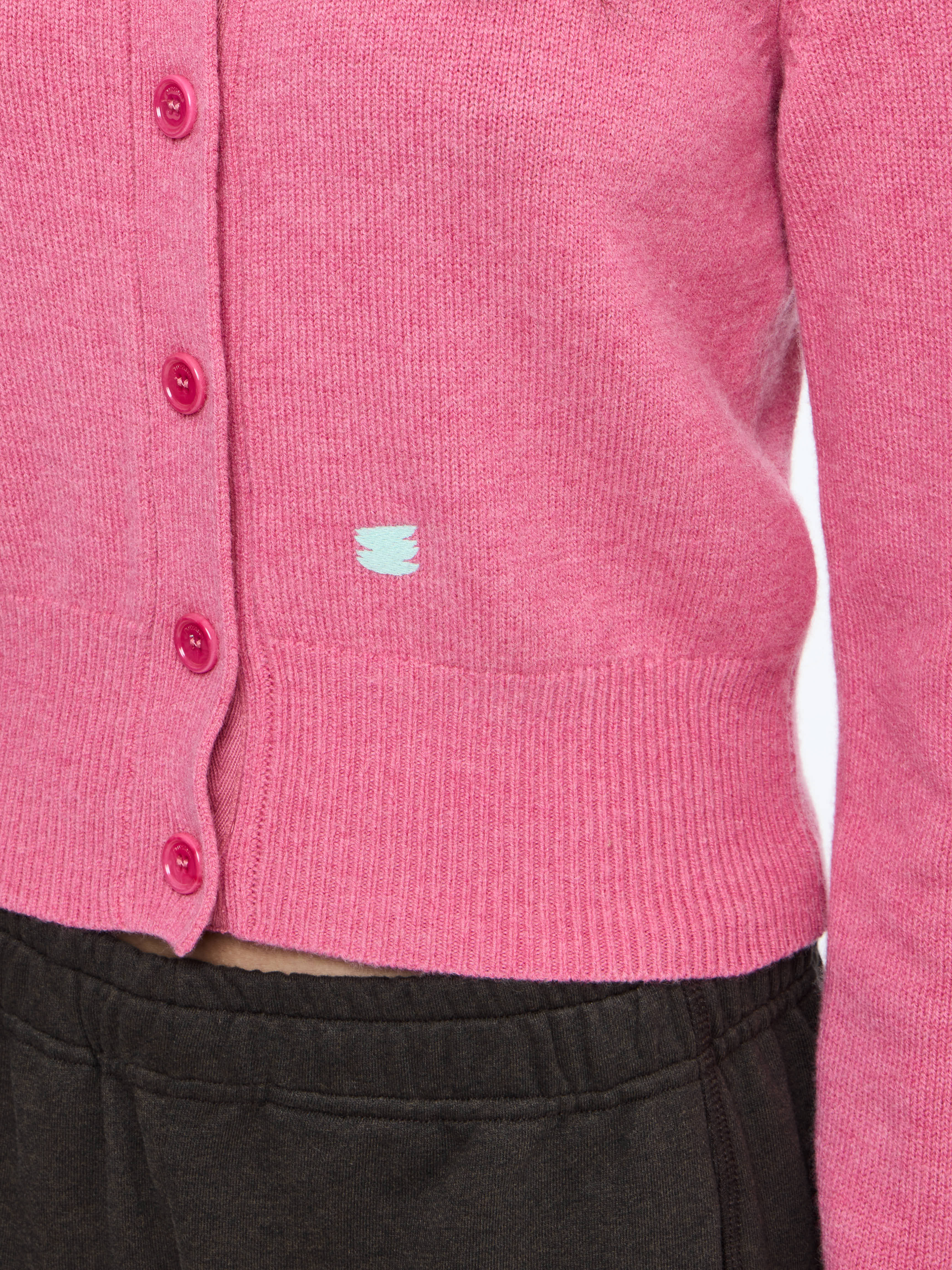 【U LAN】[U-BASIC] Rosin Cash Like Embo Cardigan U-BASIC] Rosin Cash Like Embo Cardigan - ULAN | 60% - Asian