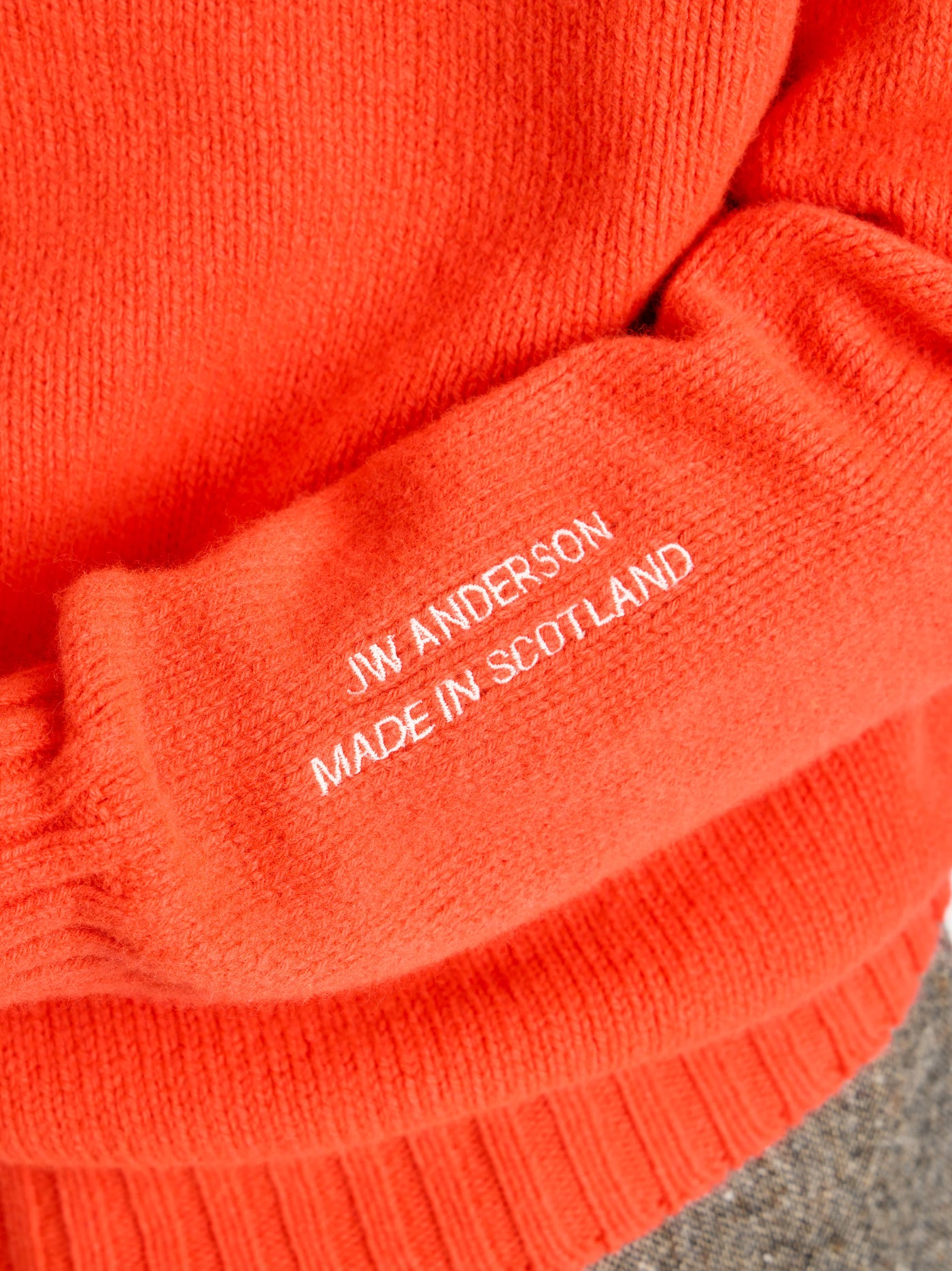 TURTLENECK JUMPER IN NEON ORANGE