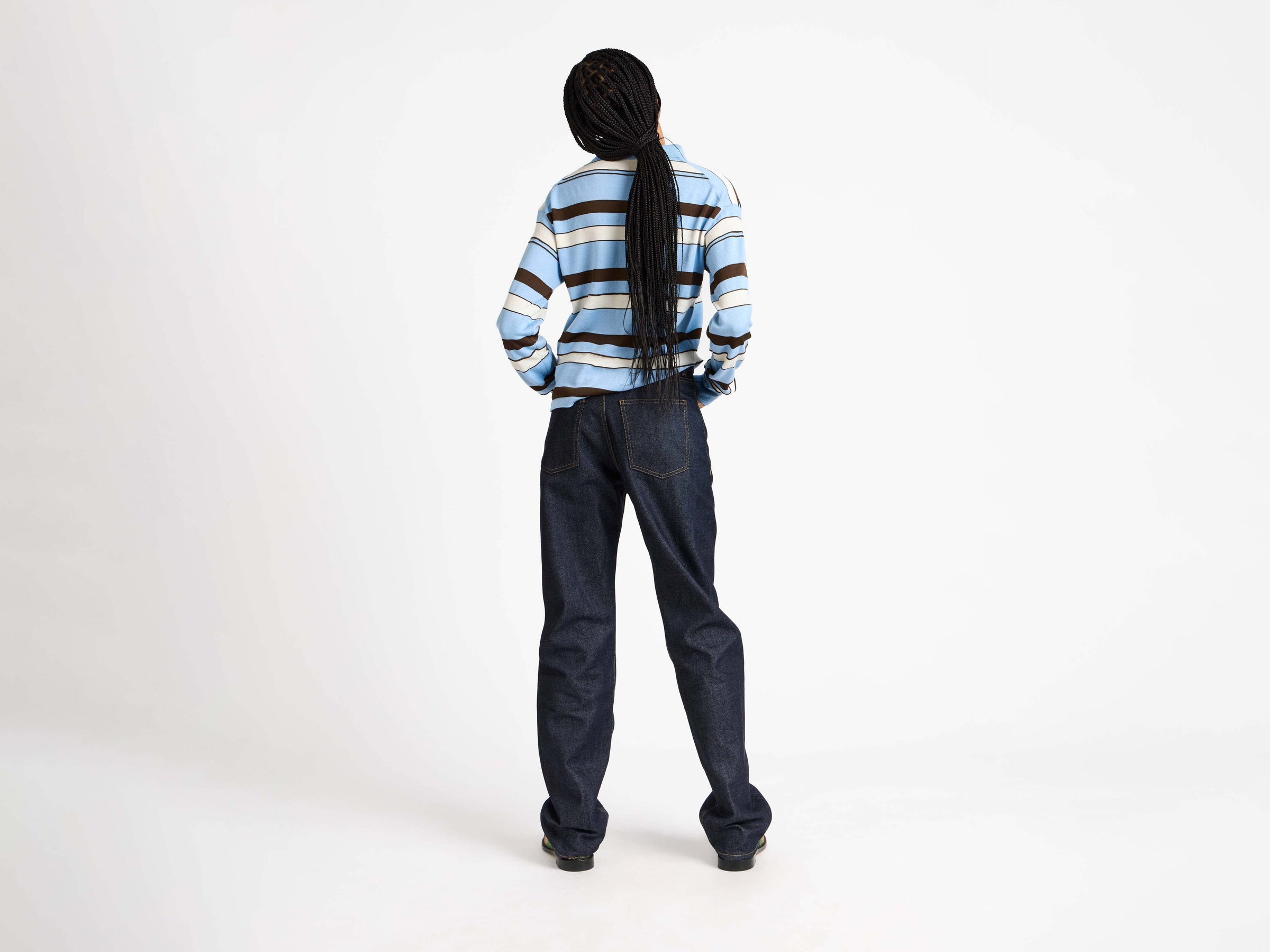knitted rugby polo misty blue 1 Model Back 3