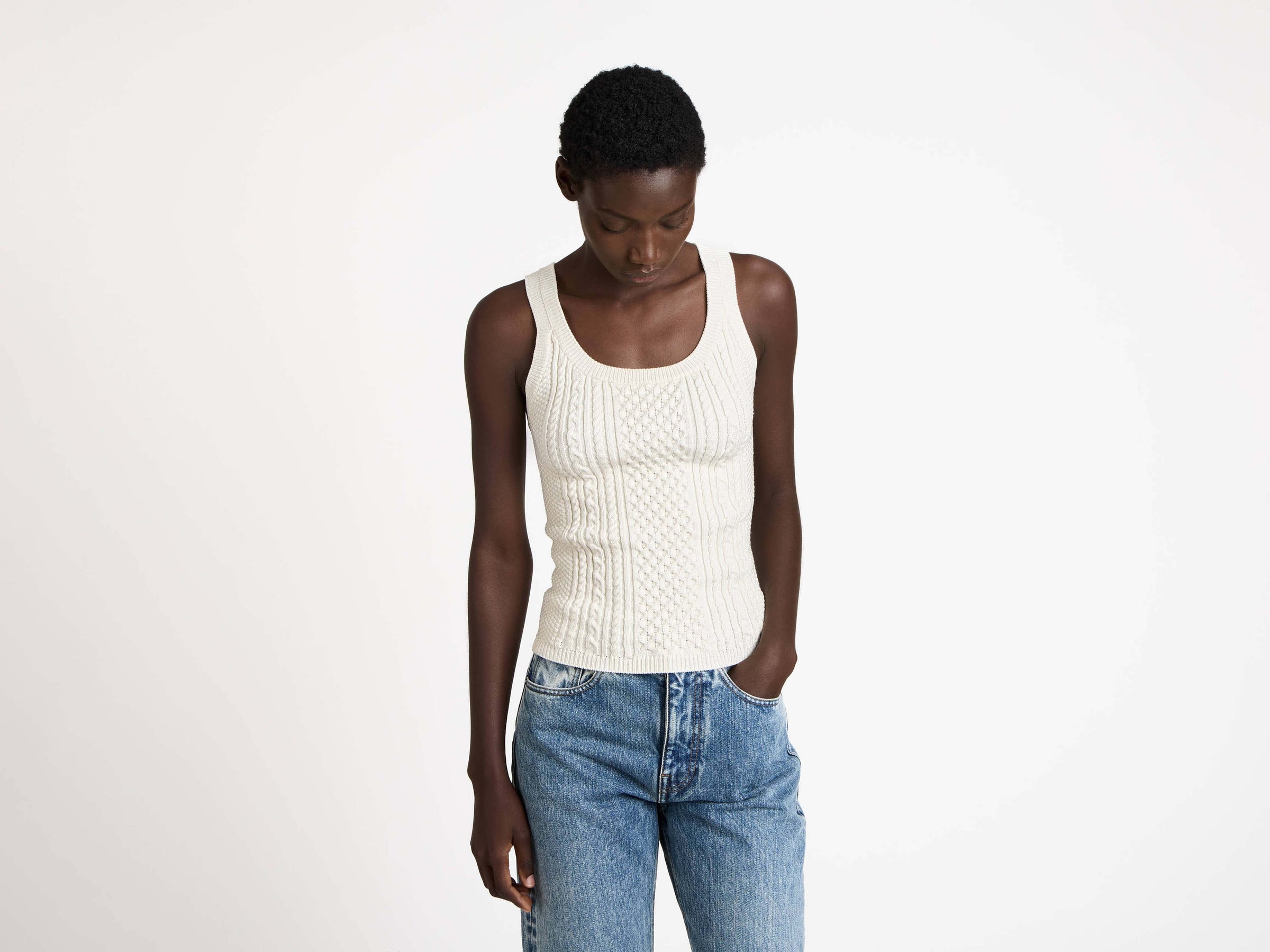 CABLE-KNIT TANK TOP IN WHITE