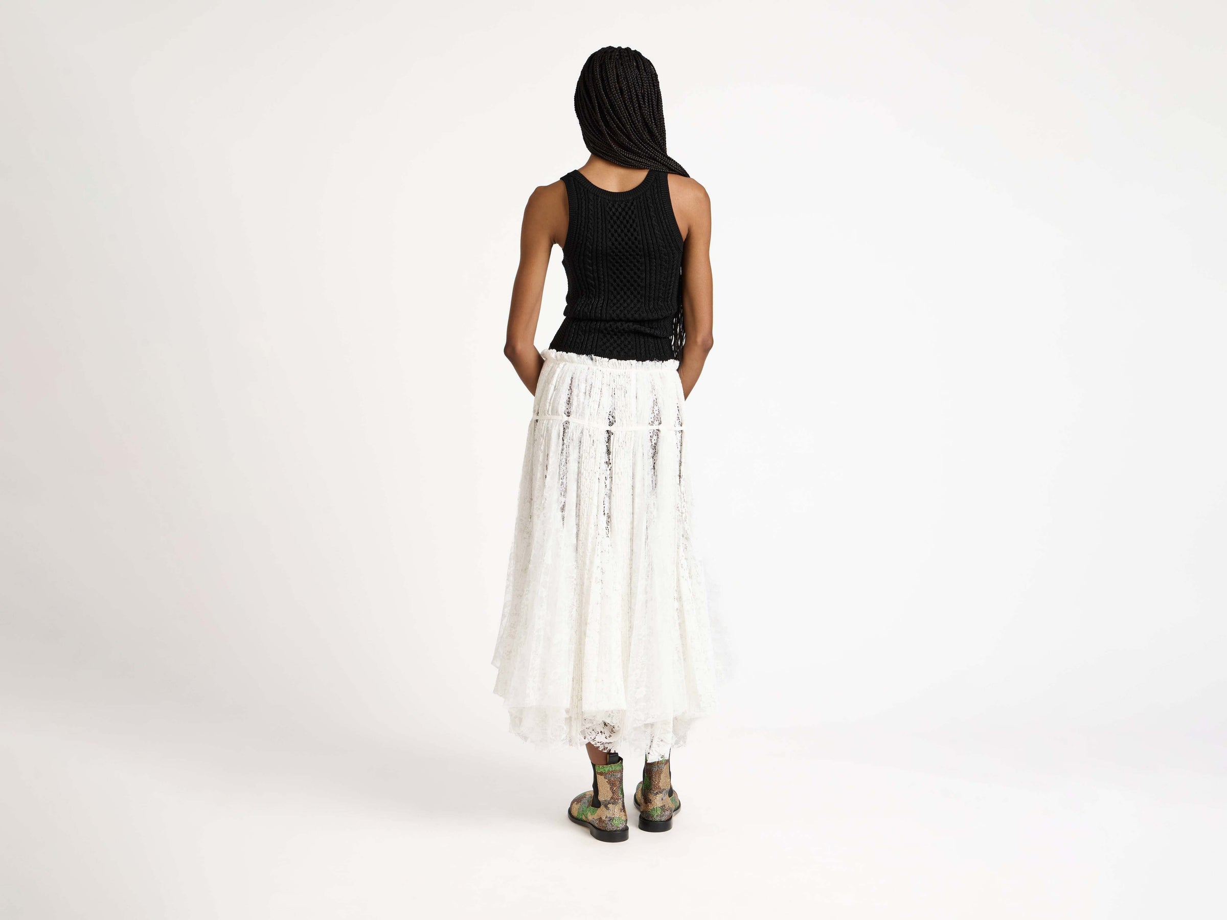 CABLE-KNIT TANK TOP IN BLACK