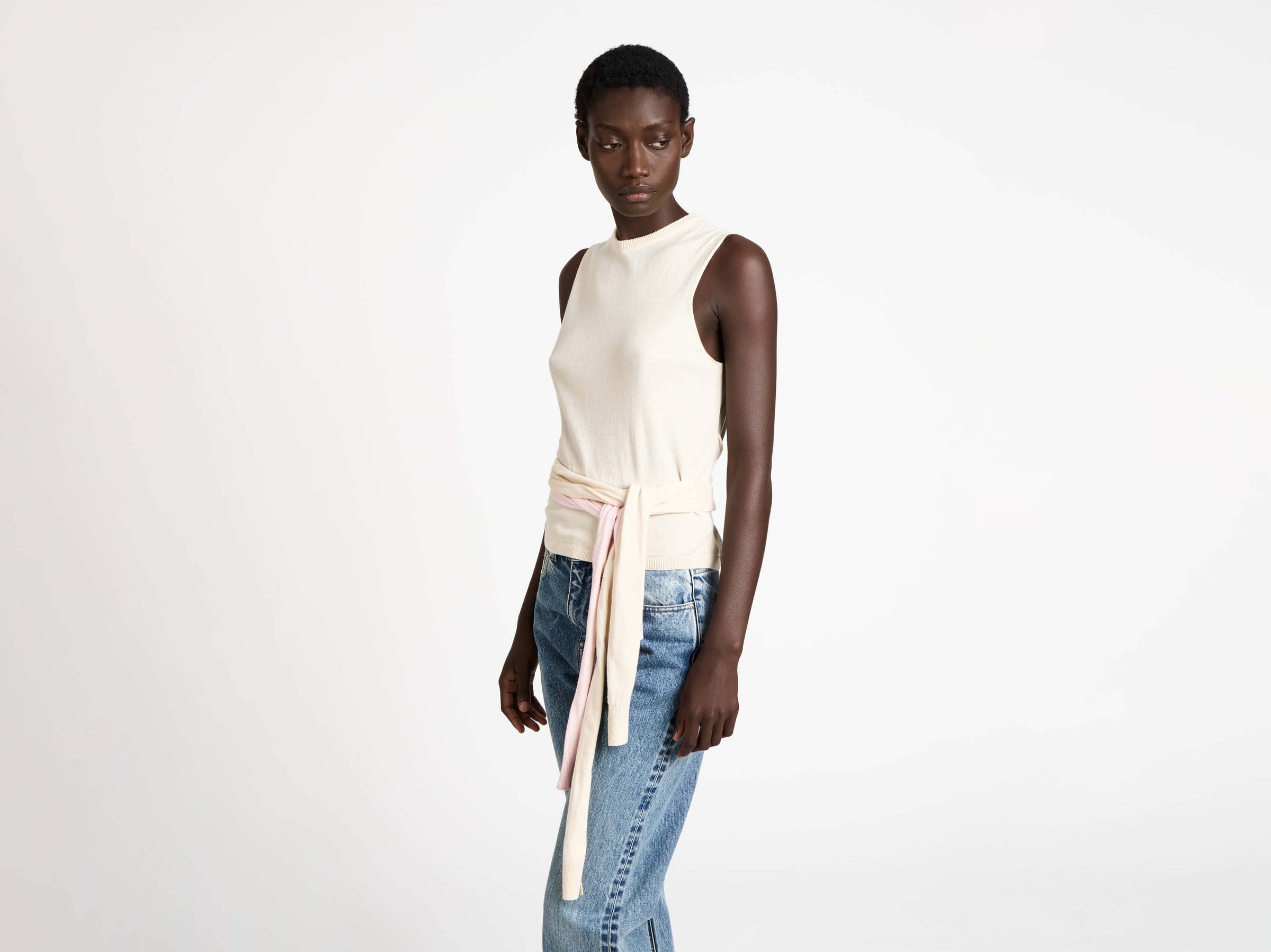 waist tie tank top ivory Model Detail 6