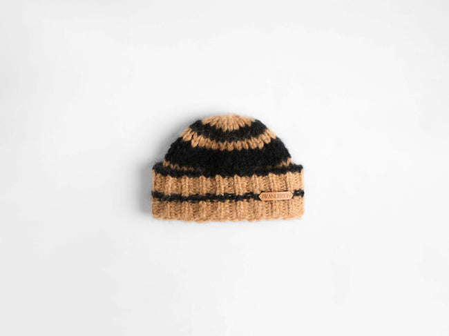 stripe beanie black Product Front 1