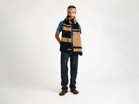 stripe scarf black Model Detail 1