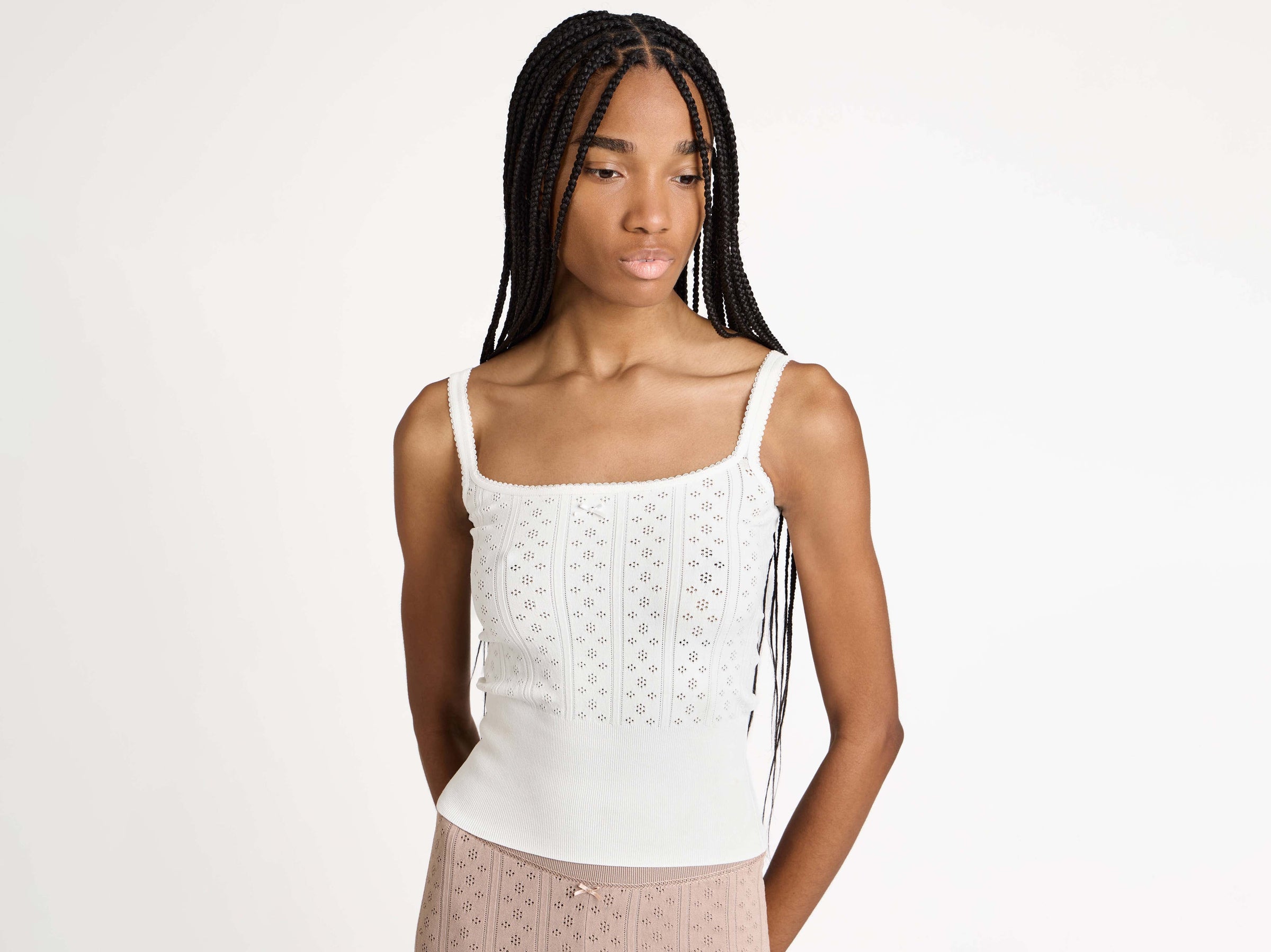 pointelle tank top off white Model Detail 3