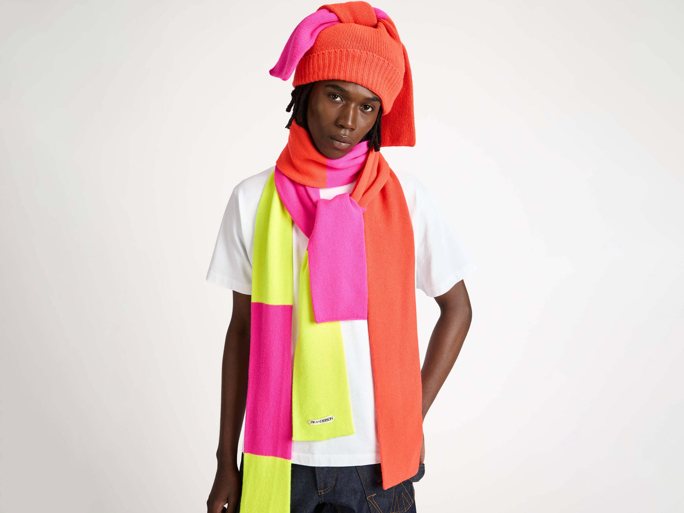 4 ended scarf neon orange Model Front 1