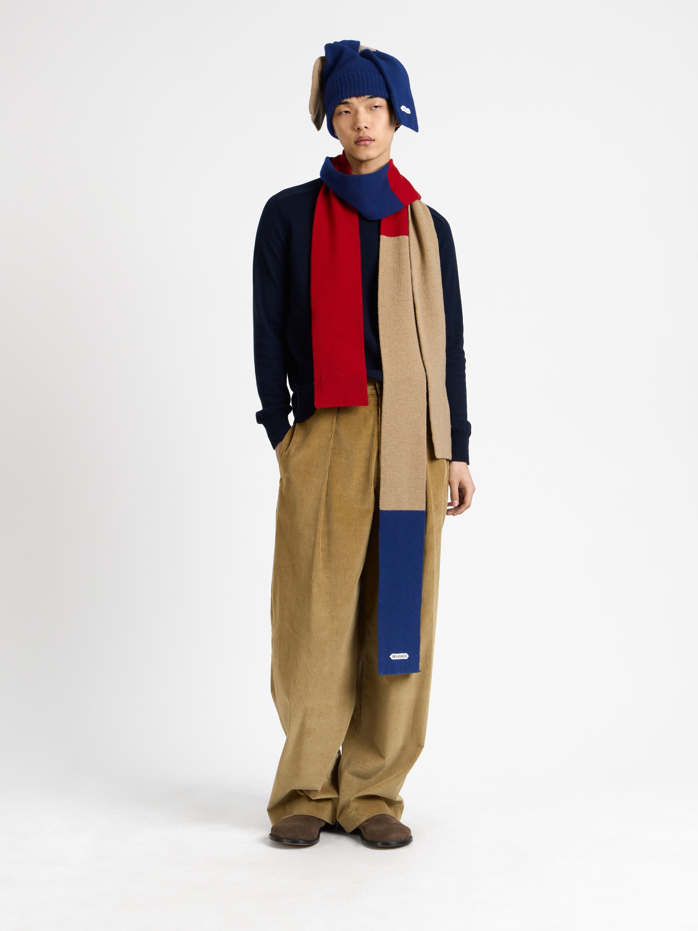 FOUR-WAY FASTENED SCARF IN BLUE