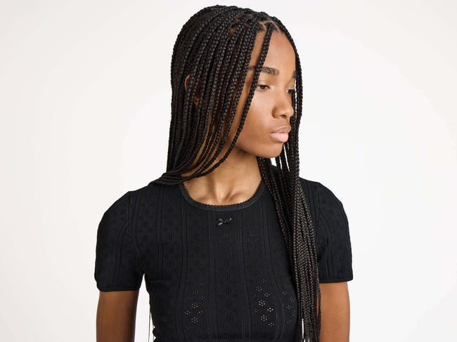 pointelle tee black Model Detail 1
