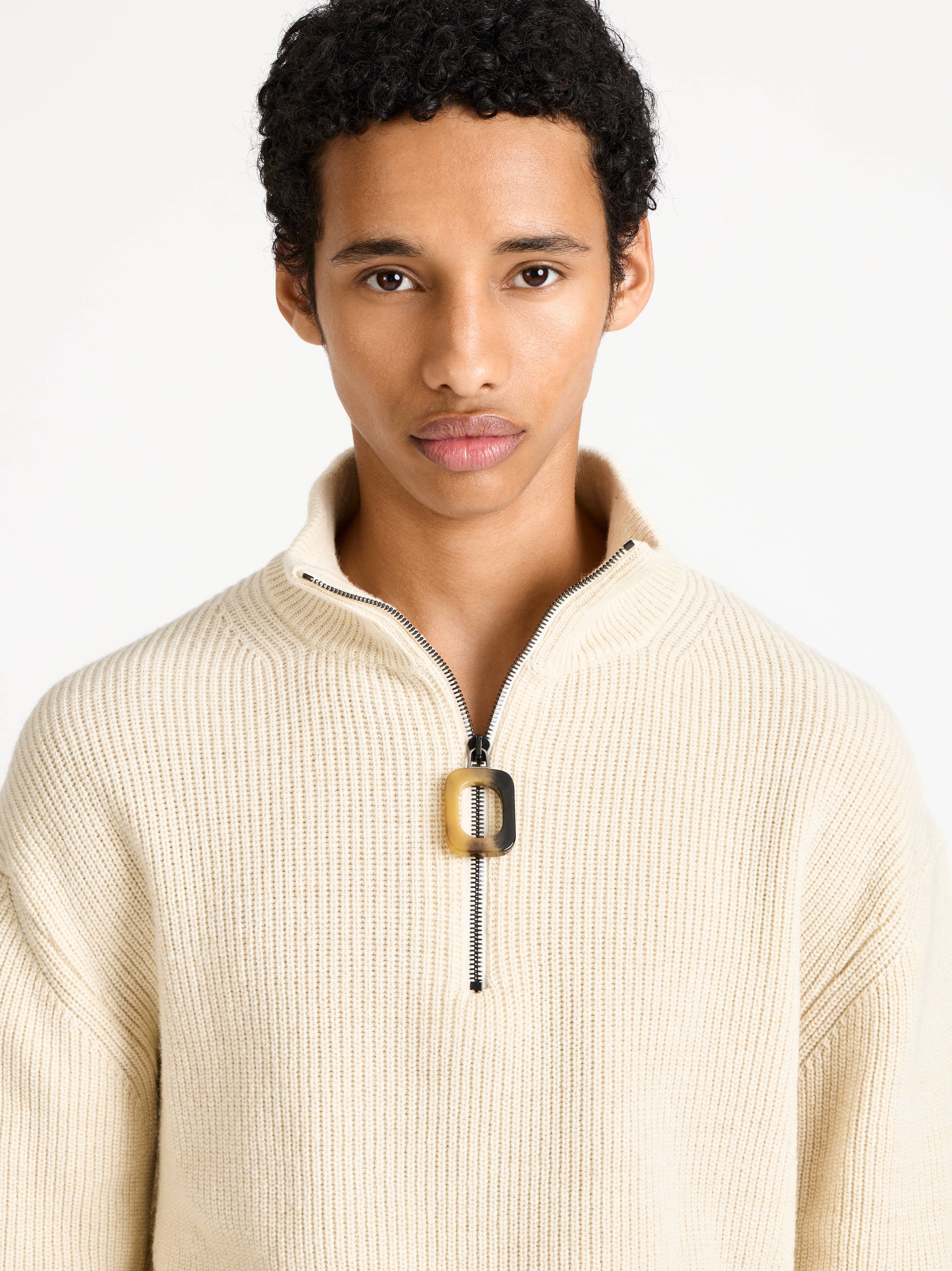 half zip jumper ivory Model Detail 4