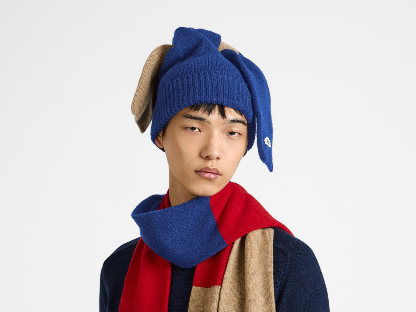 KNOTTED BEANIE HAT IN NAVY