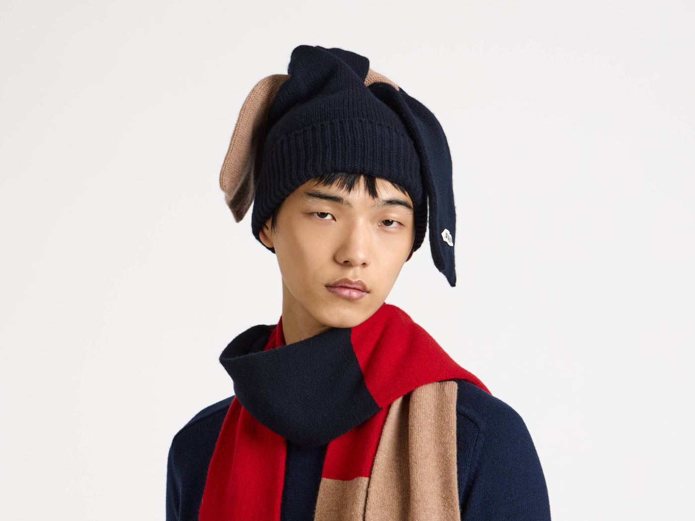 KNOTTED BEANIE HAT IN NAVY