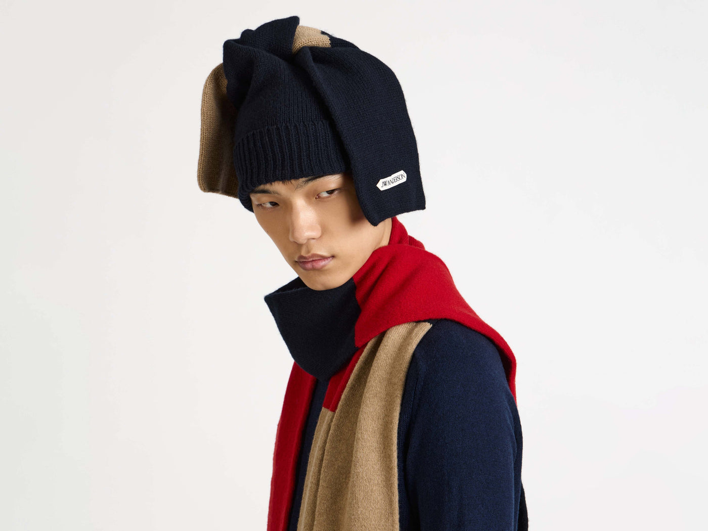 knot beanie navy Model Detail 3