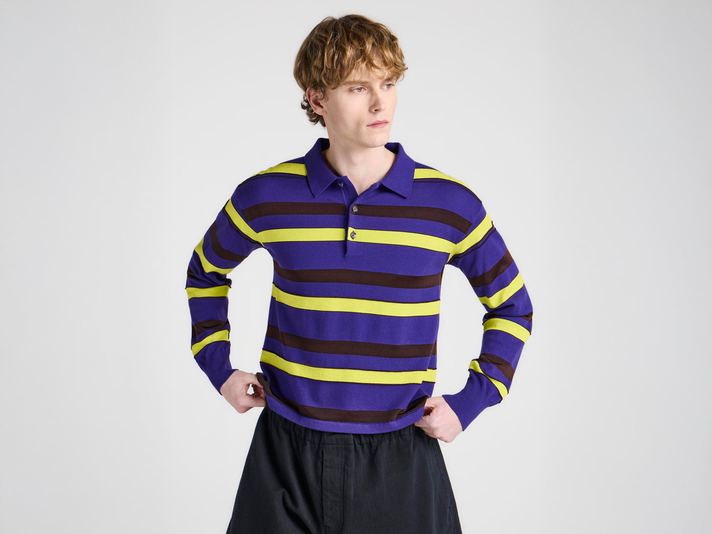 MENS KNITTED STRIPED RUGBY POLO TOP IN ULTRAVIOLET
