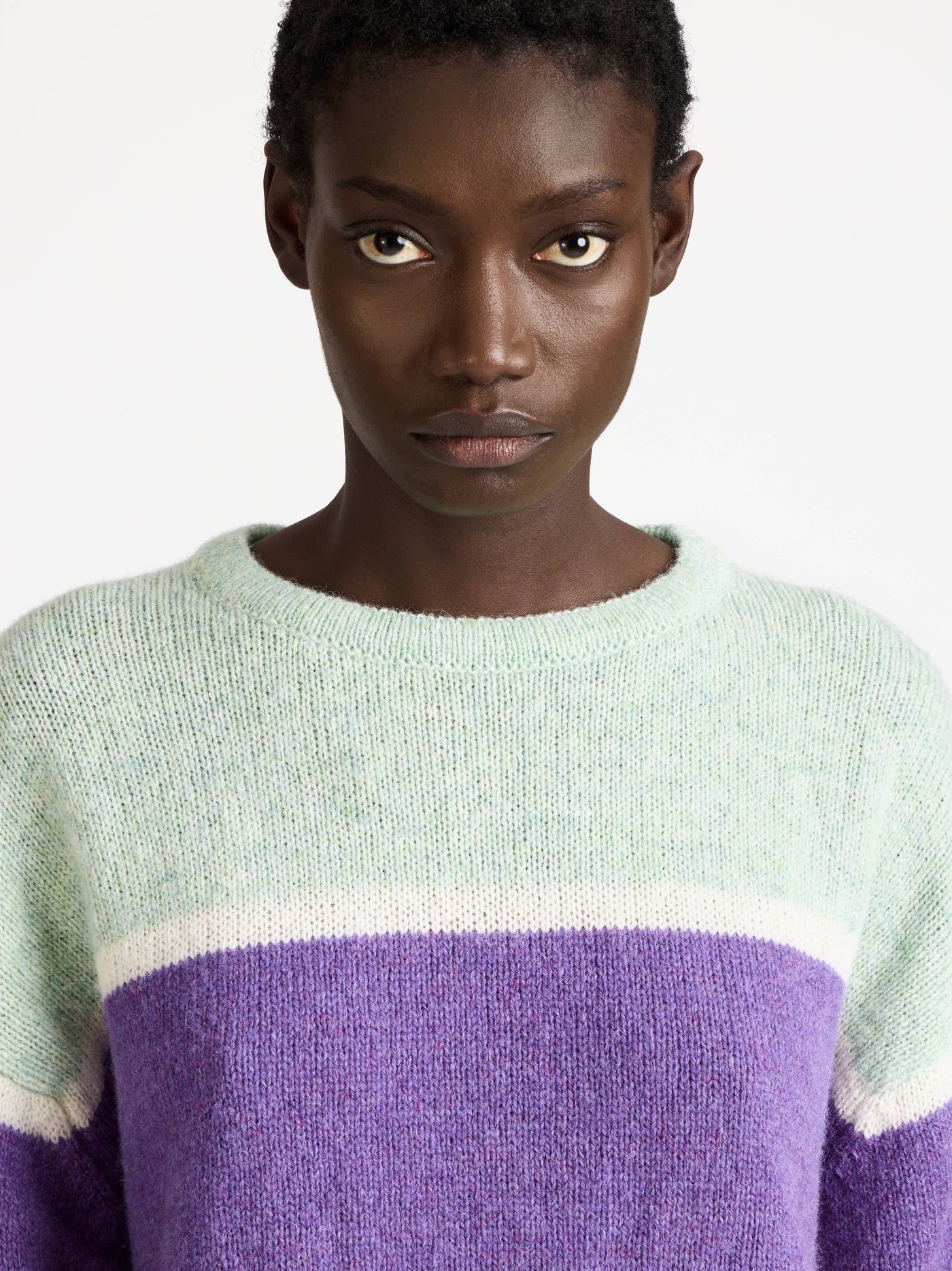 stripe crew neck jumper mint Model Detail 3