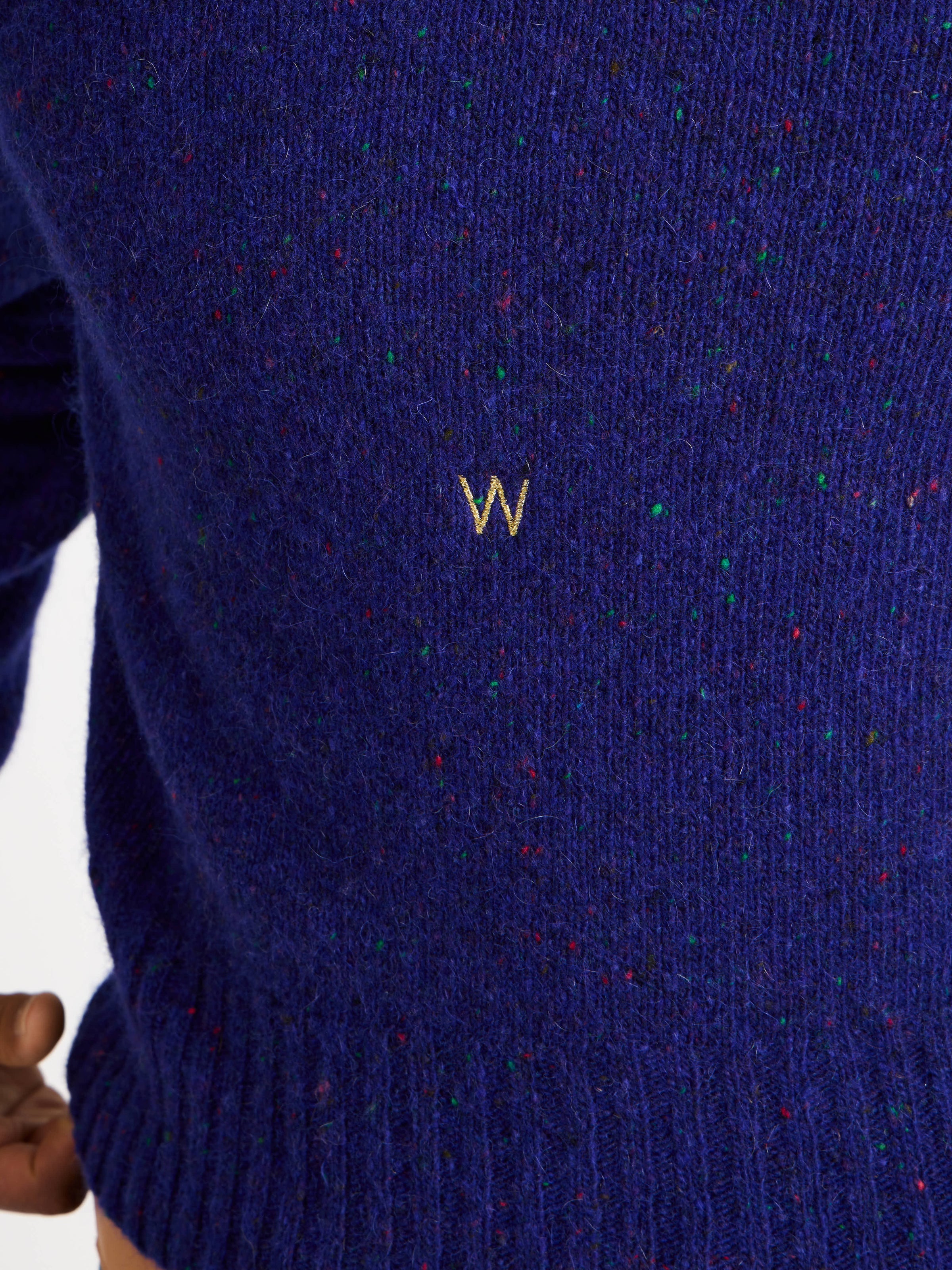 sleeve embroidered crew neck jumper violet Model Detail 6