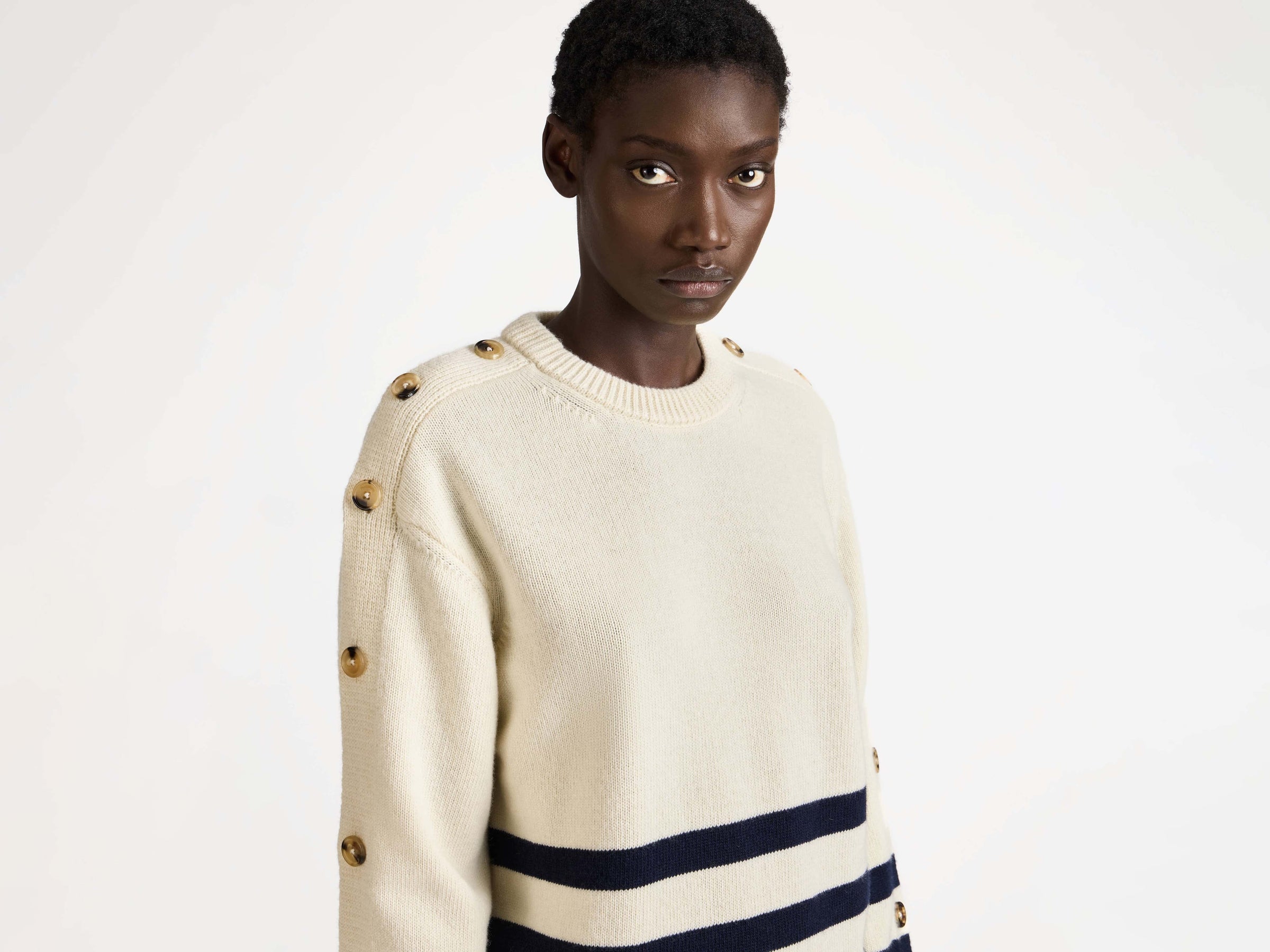 BUTTONED SLEEVE BRETON JUMPER IN IVORY
