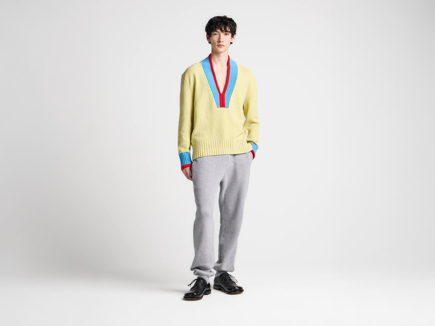 MENS CONTRAST TRIM JUMPER IN MAIZE