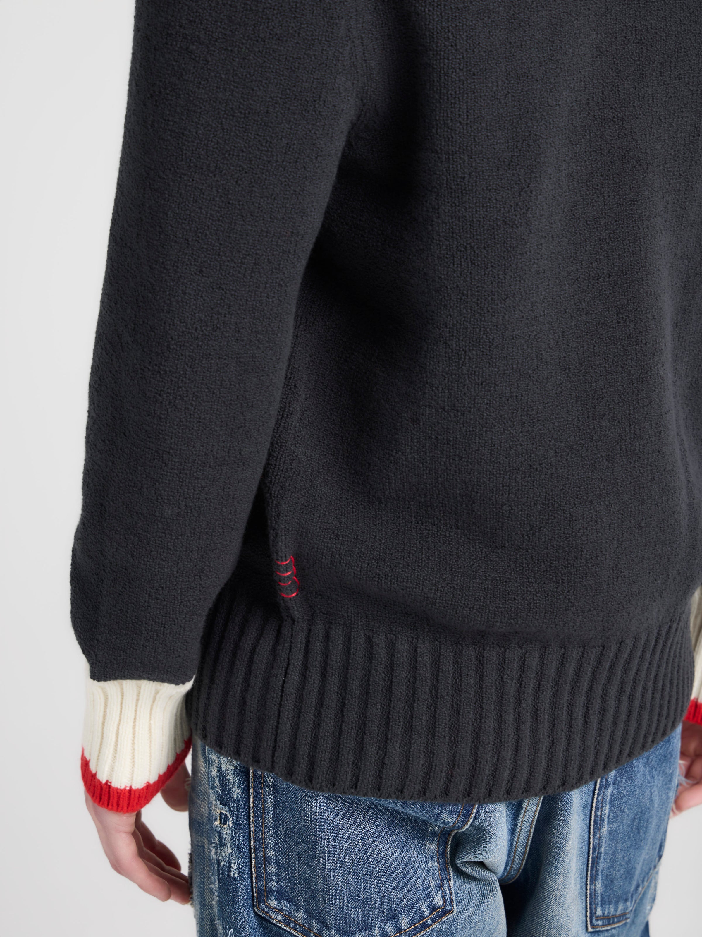 MENS CONTRAST TRIM JUMPER IN BLACK