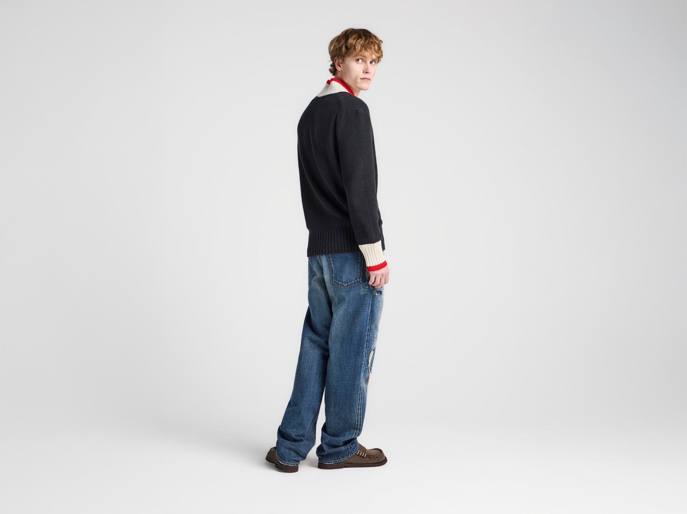 MENS CONTRAST TRIM JUMPER IN BLACK