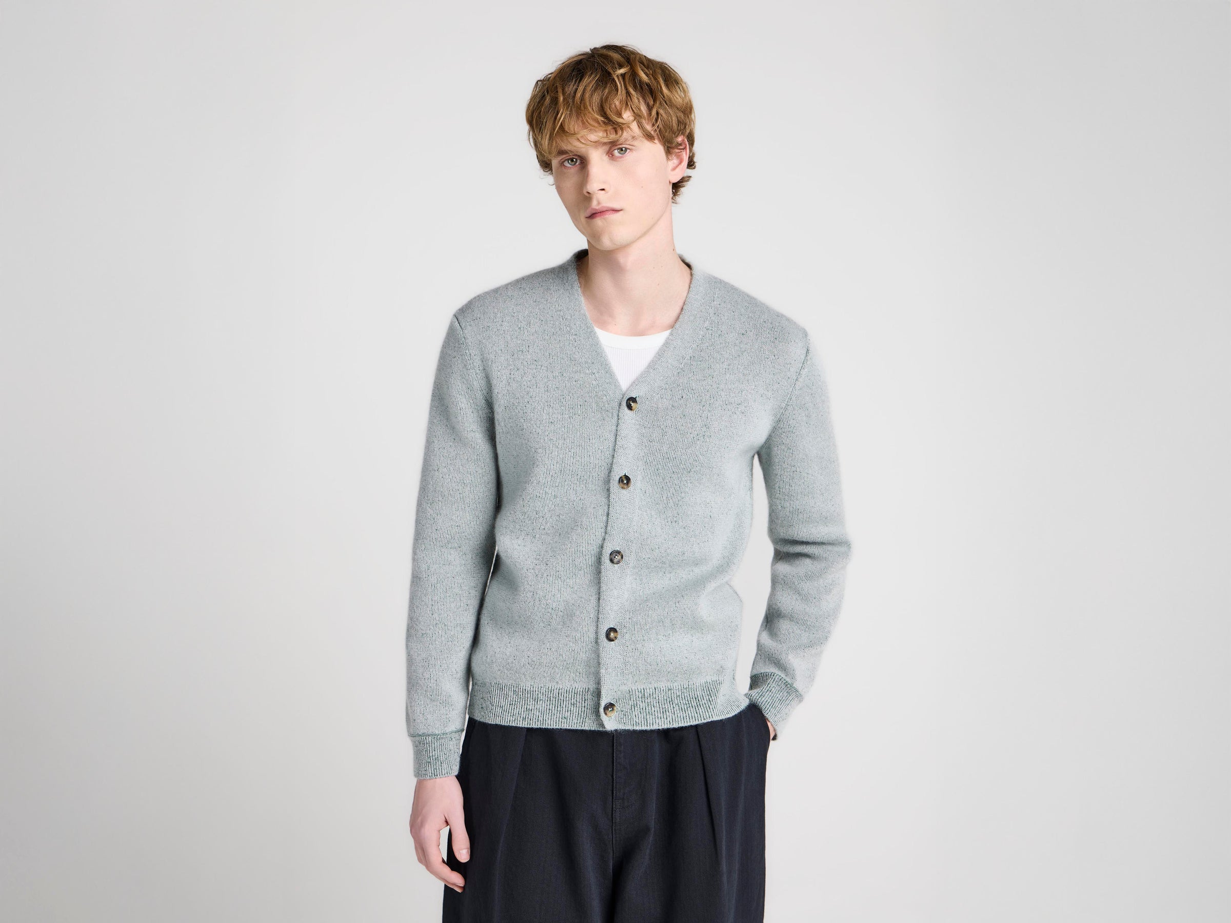 MENS KNITTED MOHAIR CARDIGAN IN LIGHT GREY