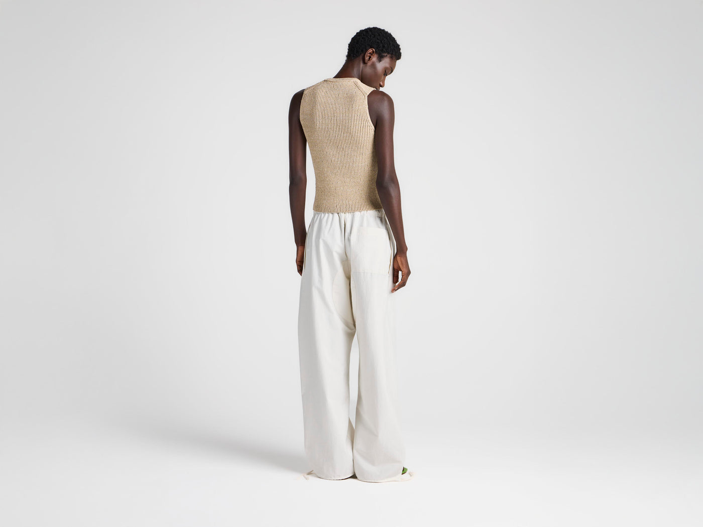 WOMENS ZIPPED TANK TOP IN SAND