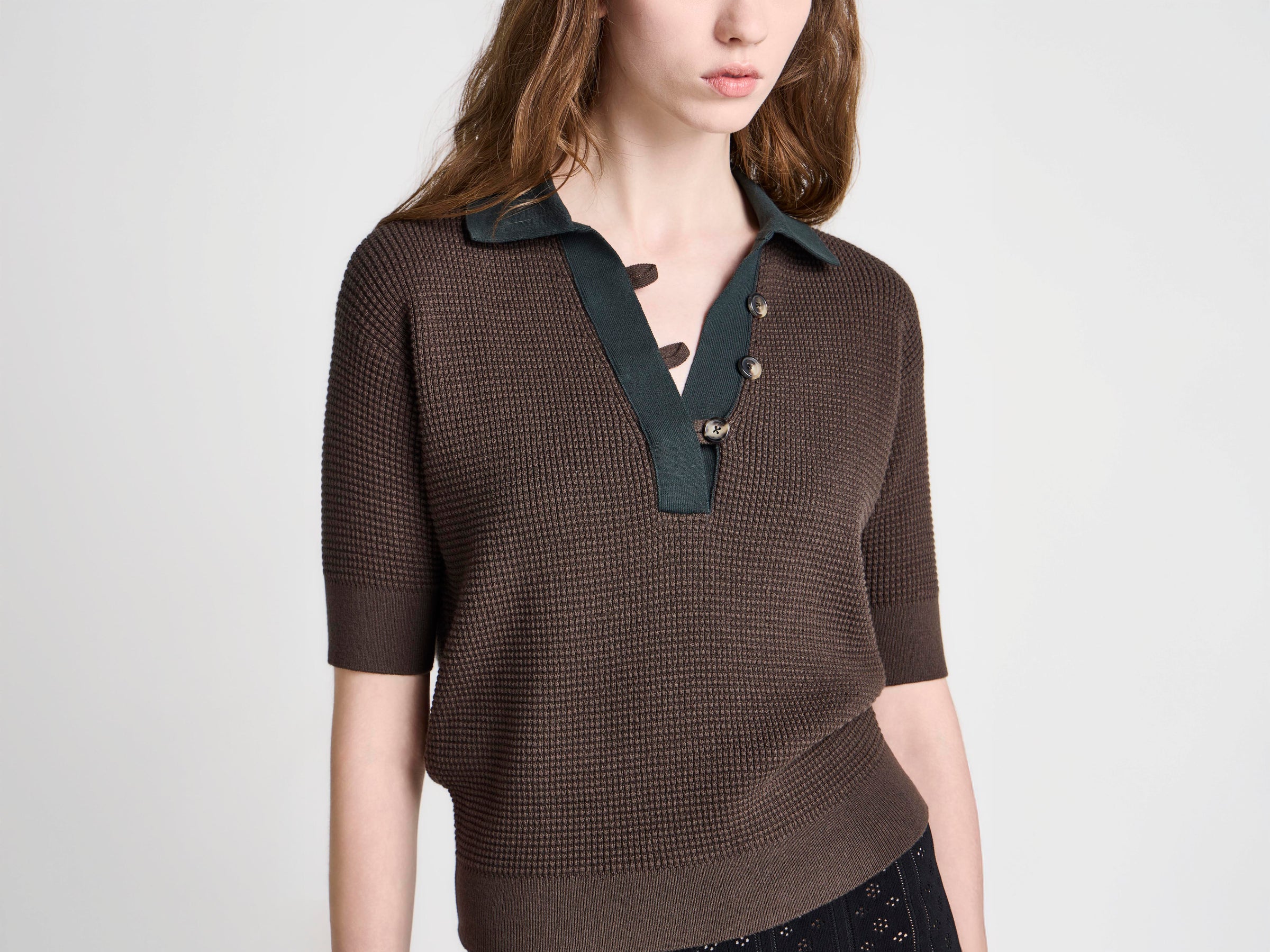 WOMENS KNITTED POLO TOP IN MILITARY GREEN