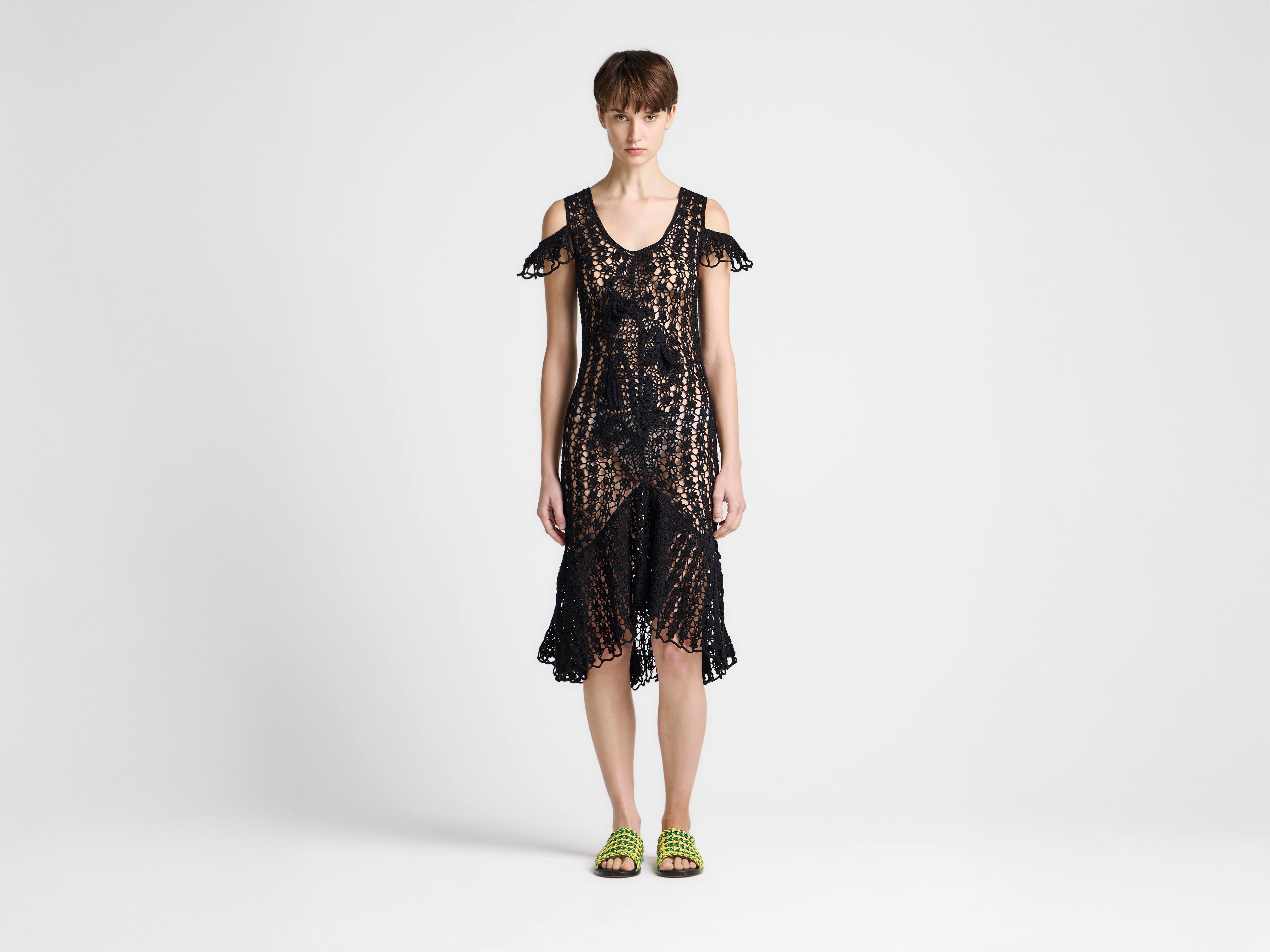 Womens Snowdrop Detail Crochet Dress In Black
