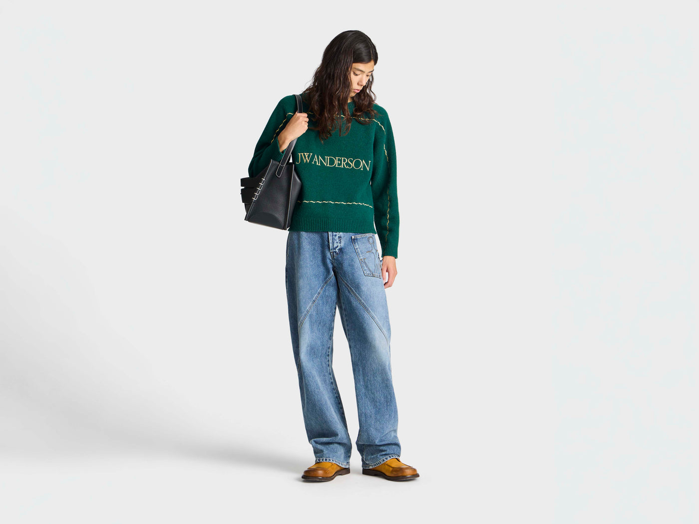 MENS KNITTED LOGO JUMPER IN PINE