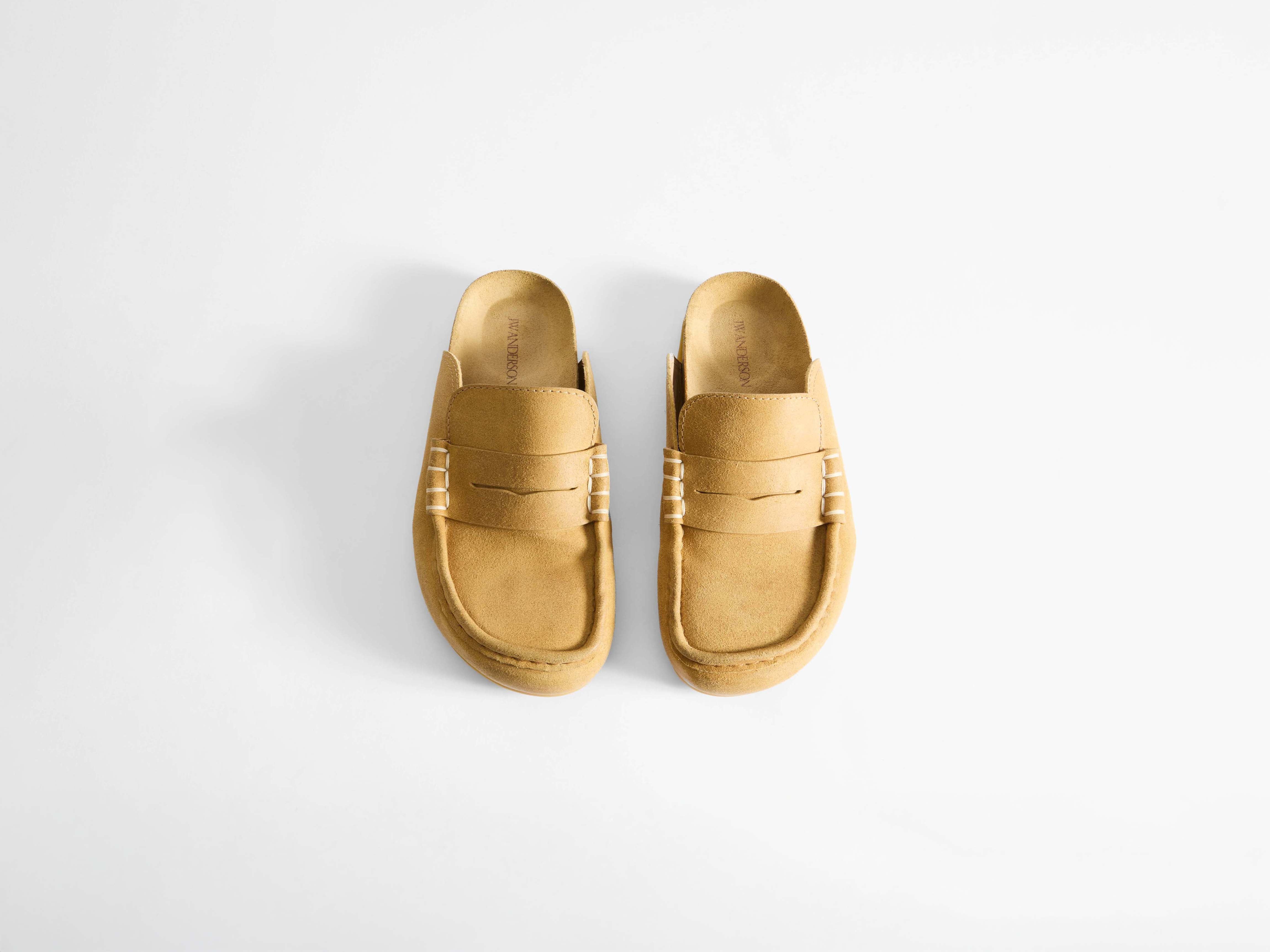ローファー・オックスフォード JW ANDERSON Women Laced up Shoes ANW35004T17050 Beige WOMENS STITCH LOAFER MULES IN MUSTARD in MUSTARD