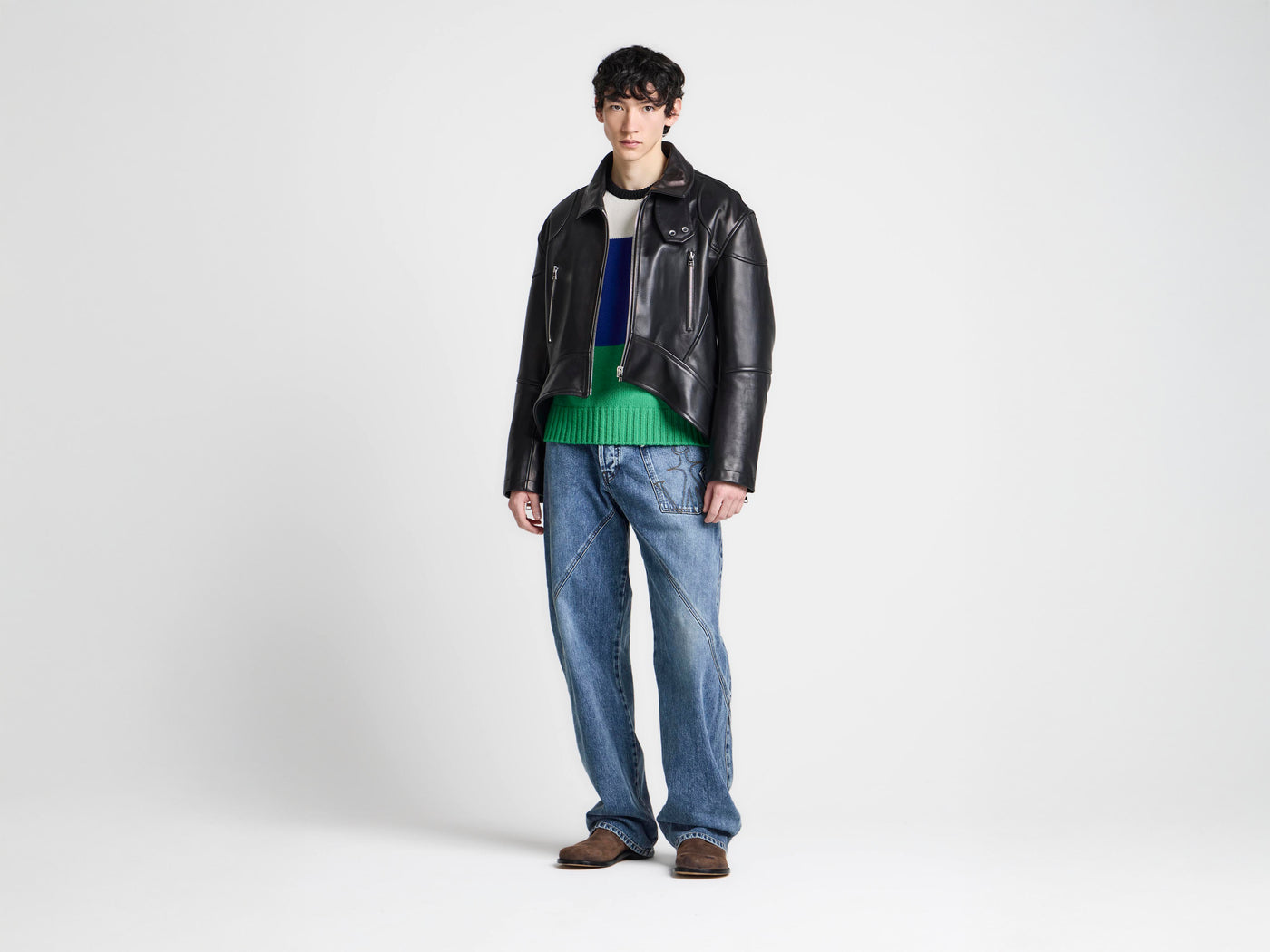 MENS CURVED HEM CROPPED JACKET IN BLACK