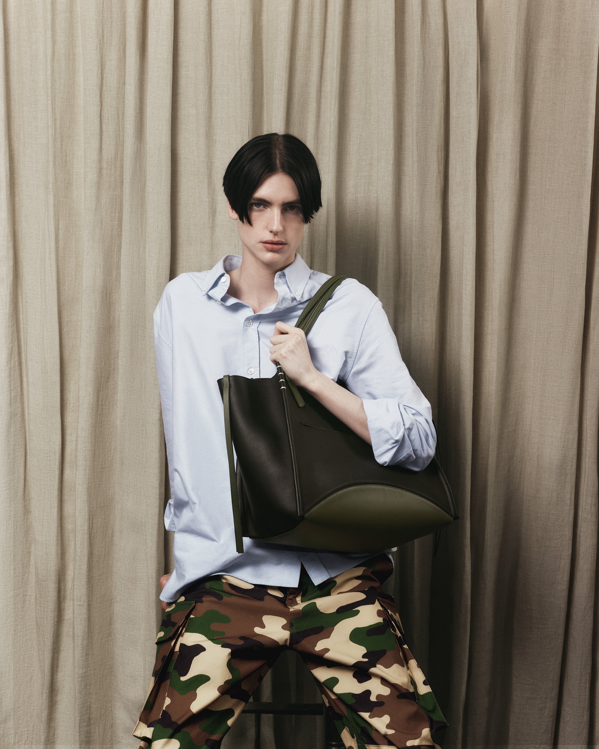 LOAFER CABAS IN BLACK & KHAKI